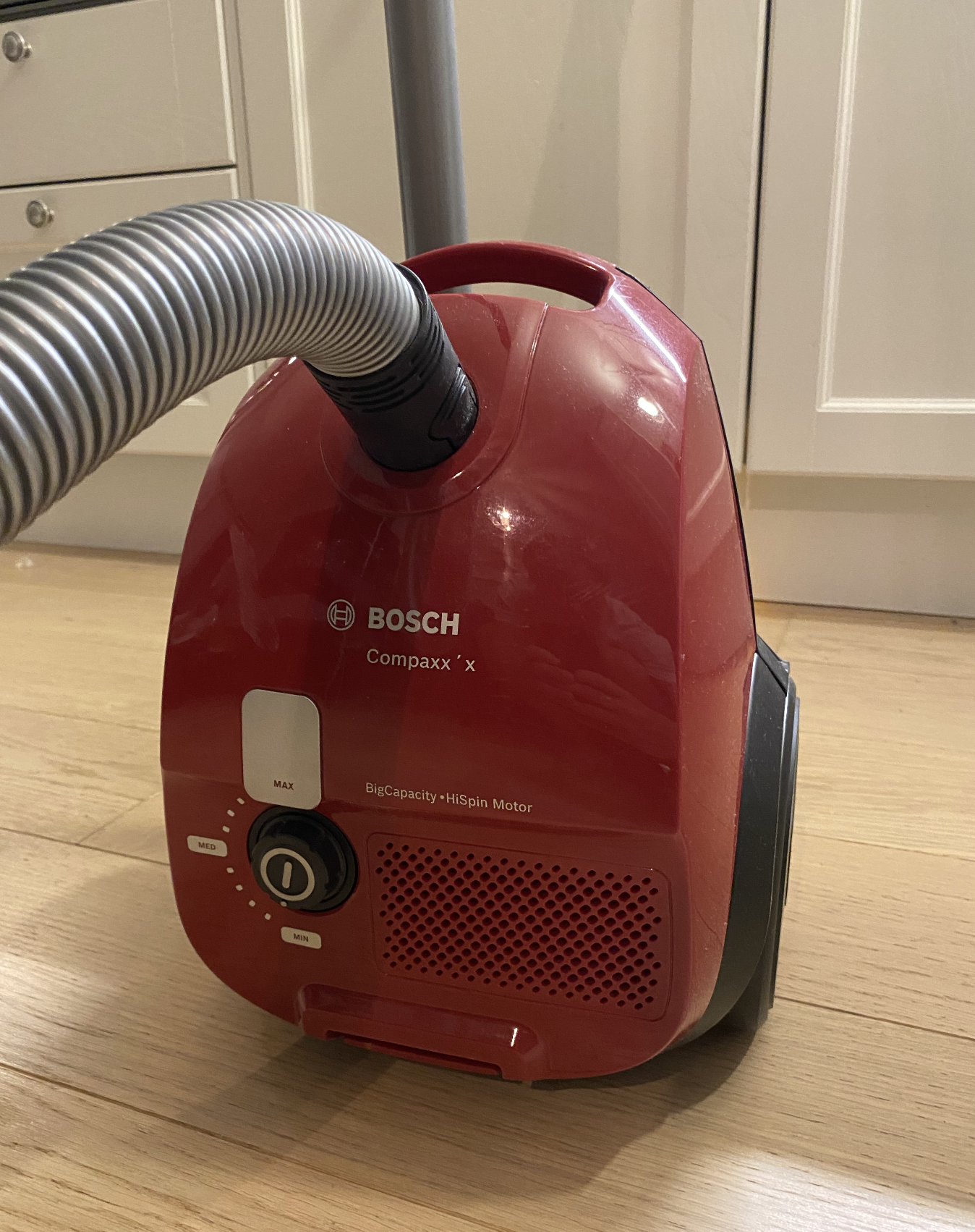 Svært lite brukt Bosch Støvsuger (kraftig & kompakt) | FINN.no Svært lite brukt Bosch Støvsuger (kraftig & kompakt) | FINN.no