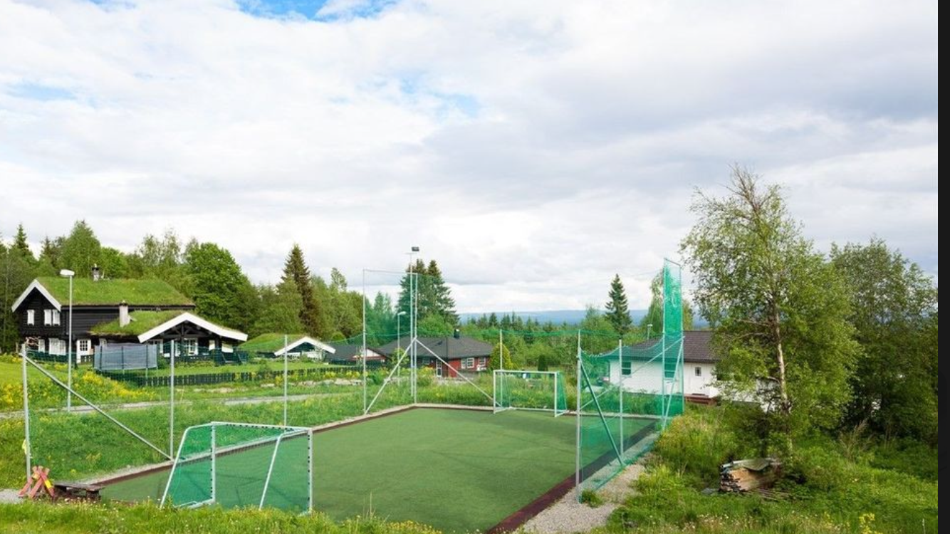 Fotballbane også i kort gangavstand til leiligheten Galleribilde