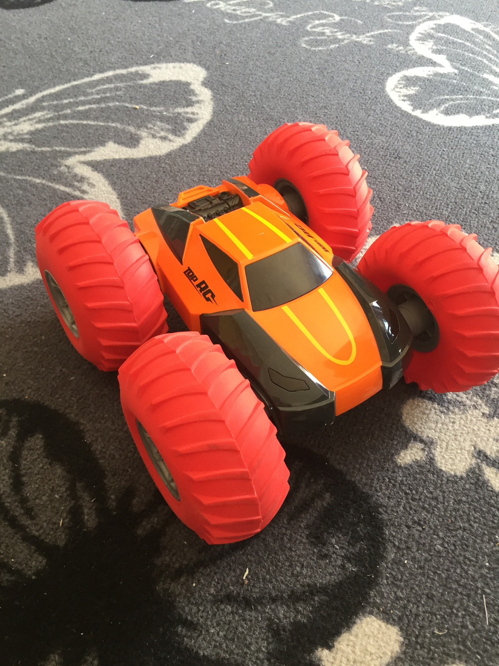 Radiostyrt bil Speed Cyclone | FINN.no RC snurrebil Biltema.no