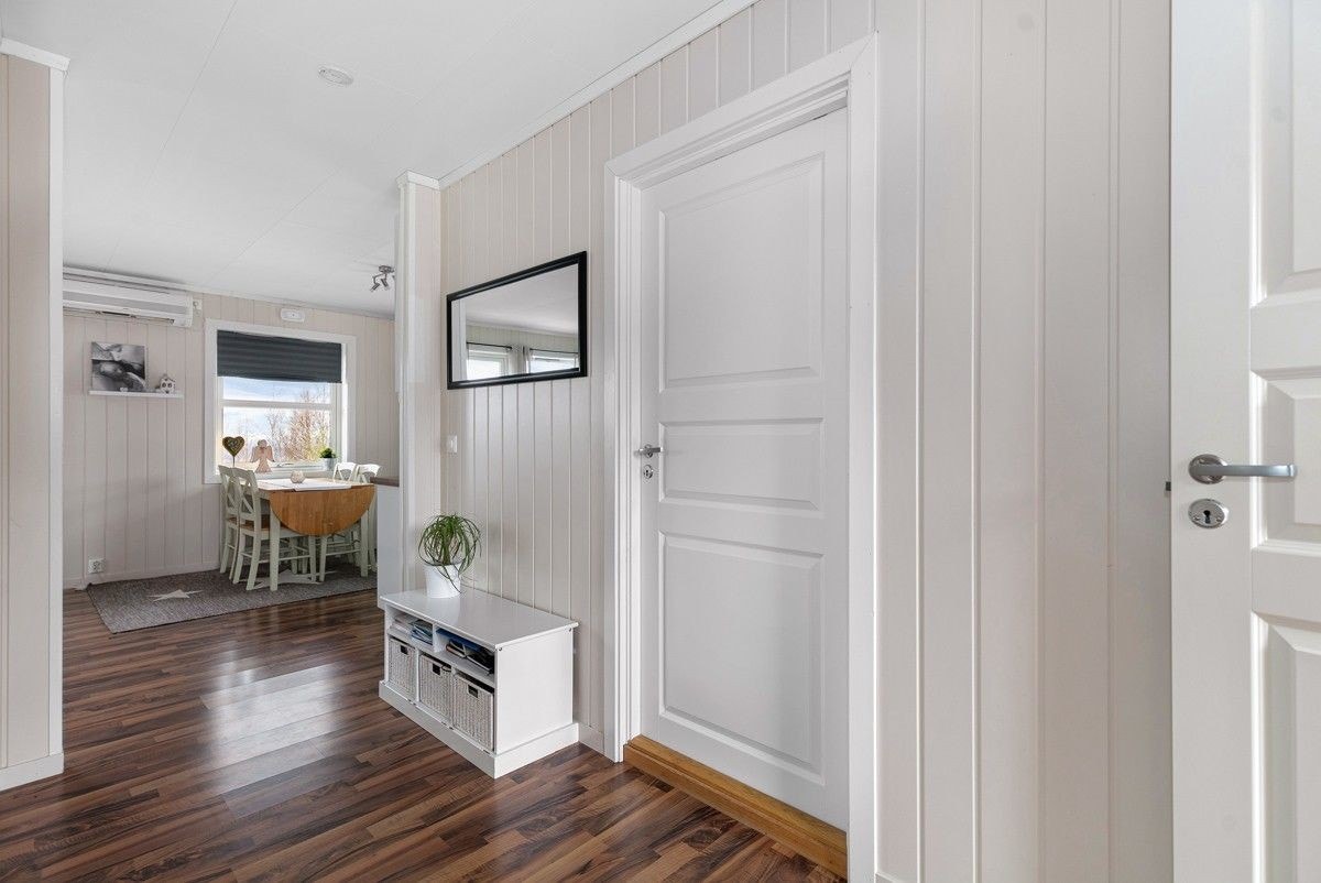 Romslig gang med muligheter Galleribilde