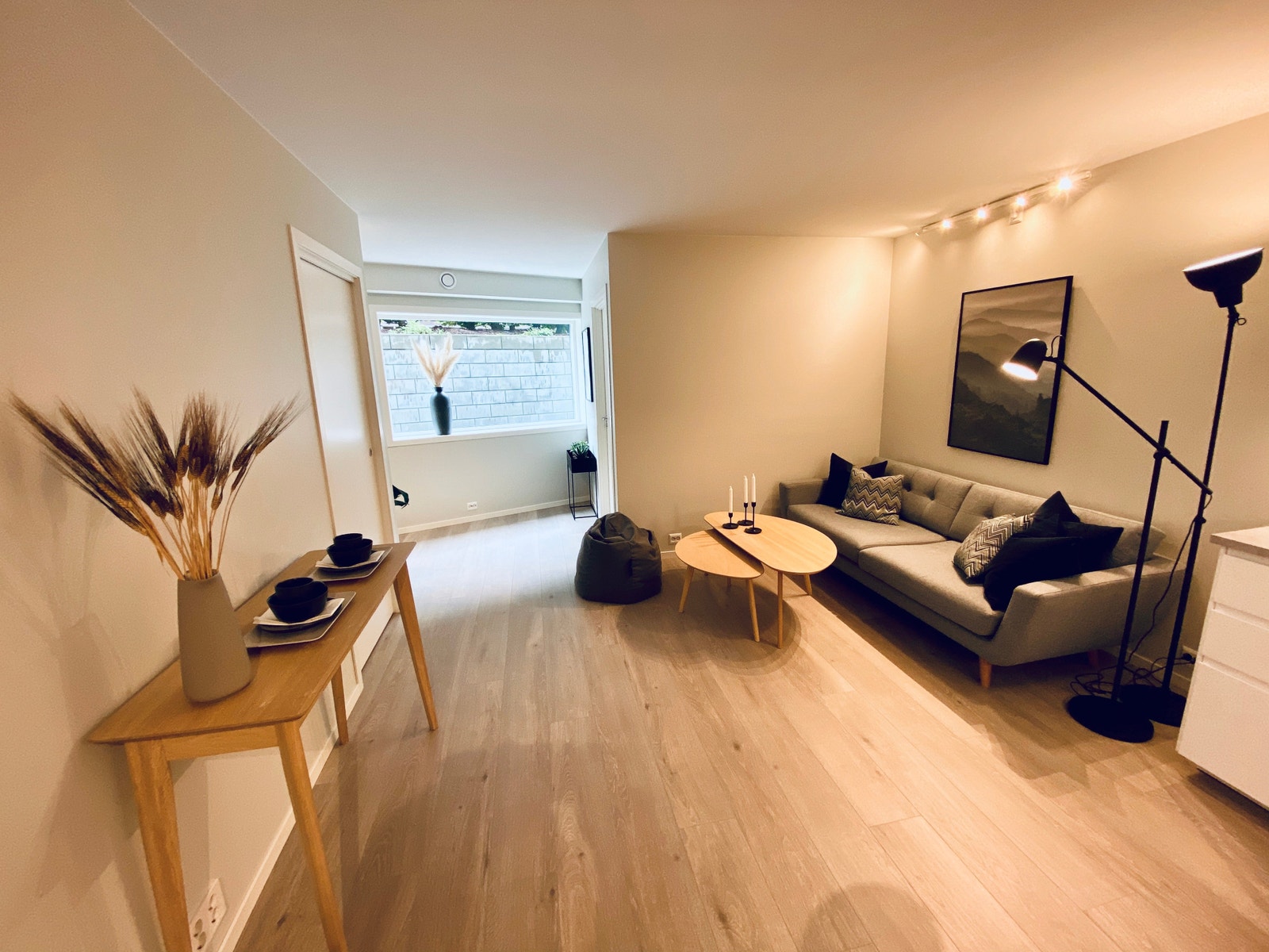 Stue, bilde 1 (stue er umøblert) Galleribilde