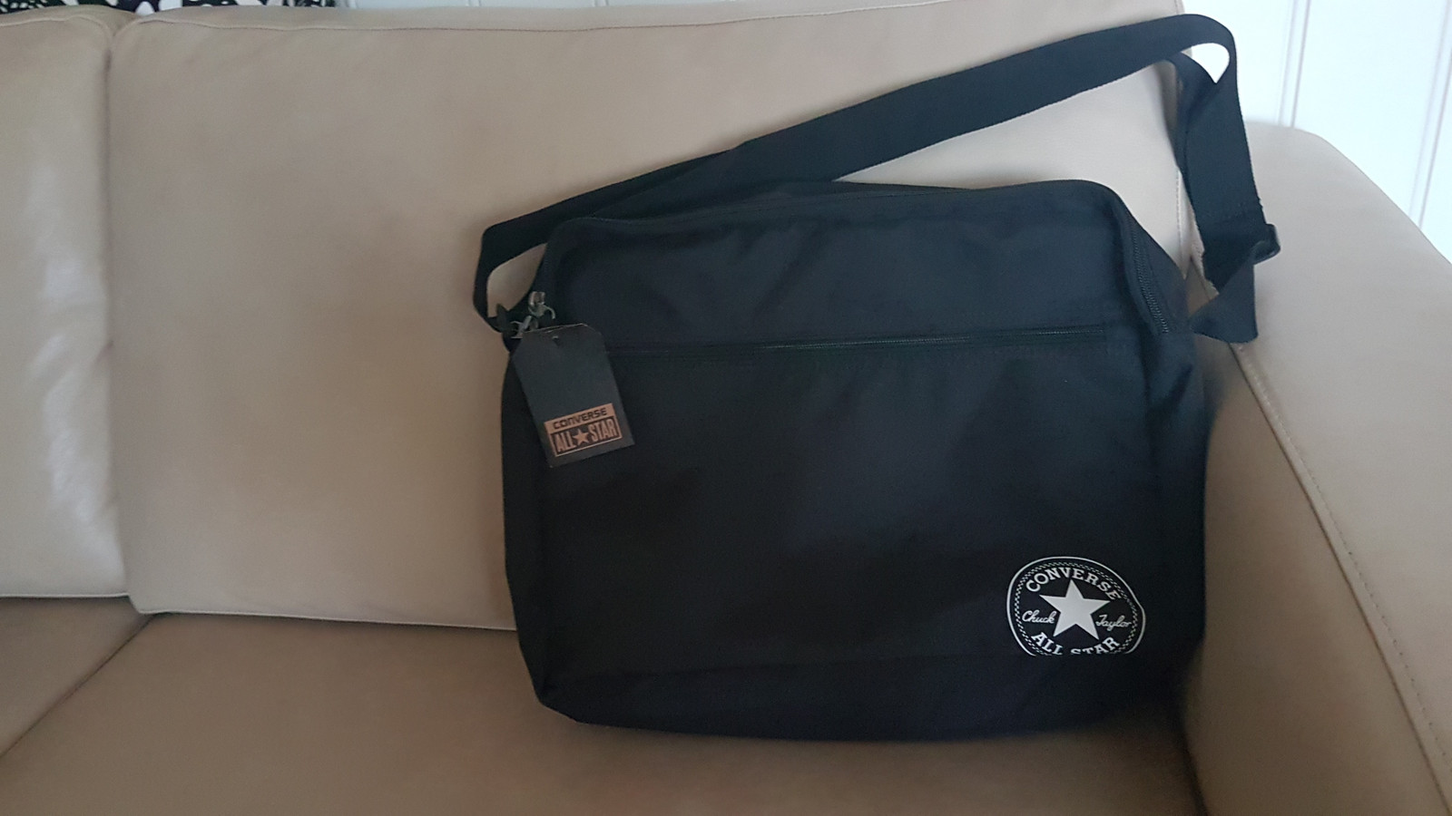 Ny Converse All Star skulderveske PC veske | FINN.no converse pc veske | FINN.no