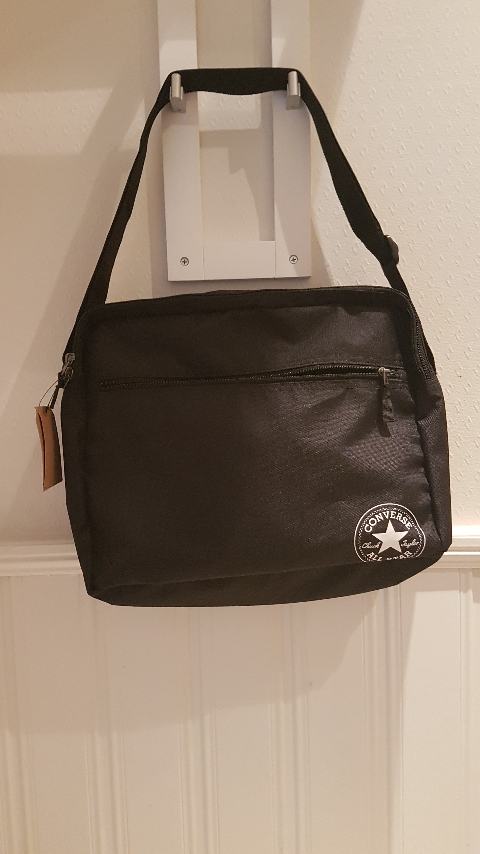 Ny Converse All Star skulderveske PC veske | FINN.no converse pc veske | FINN.no