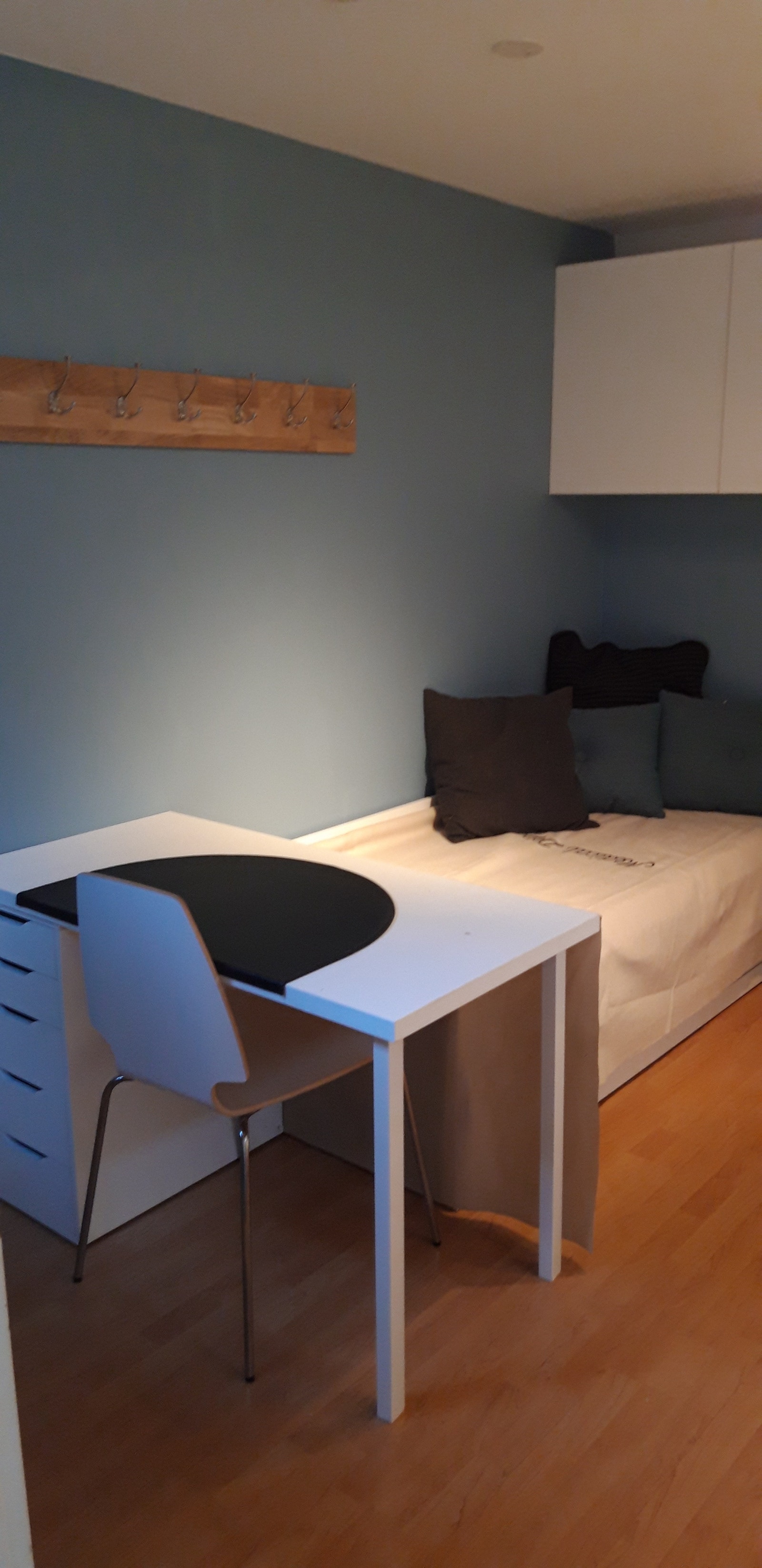 Uttrekkbar seng, enkel/dobbel. (beklager, putene følger ikke med..) Galleribilde
