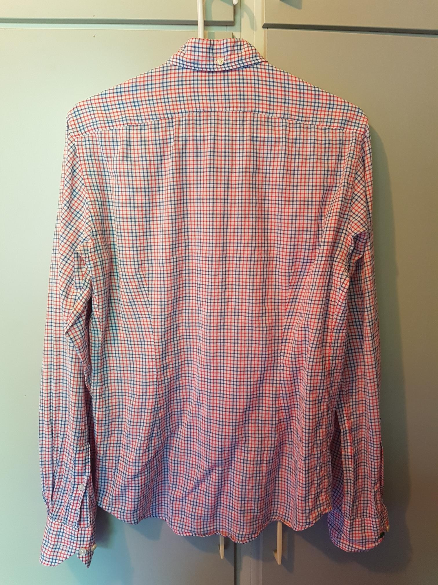 Eton skjorte i str. S og slim fit. Kan leveres i Drammen Eton slim fit skjorte størrelse medium | FINN.no