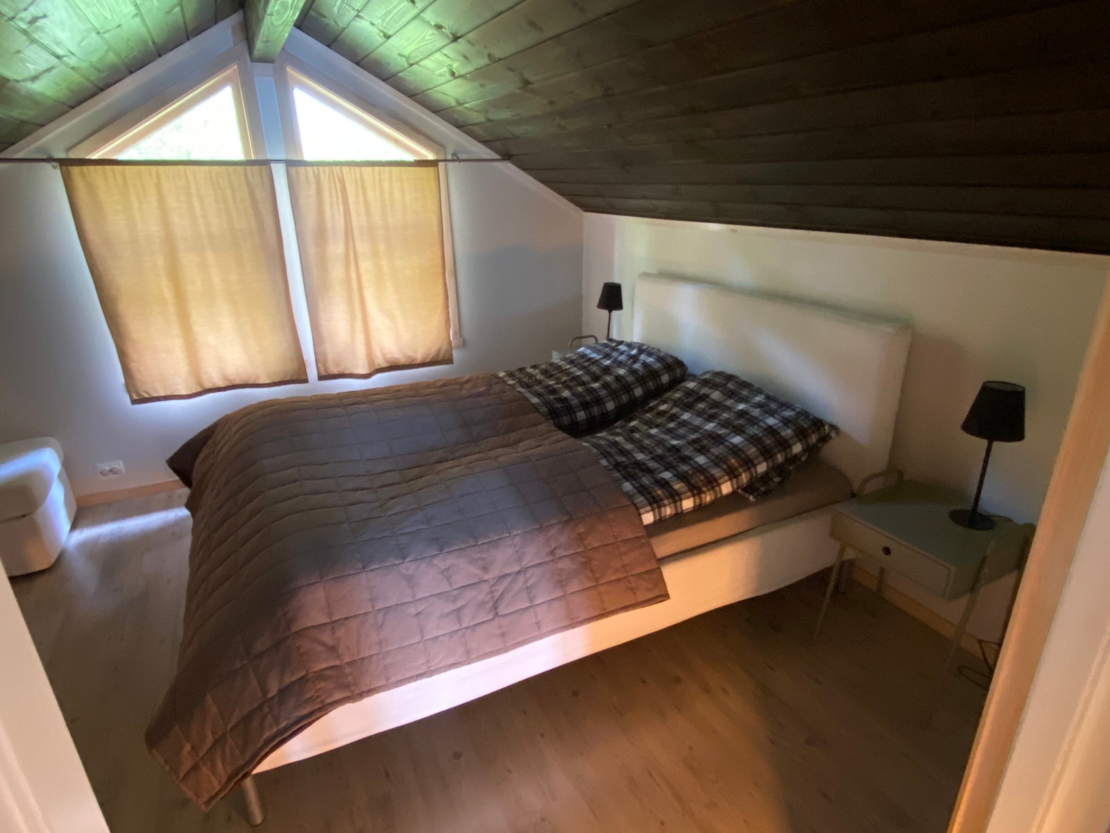 Soverom på hemsen. (160cm) Galleribilde