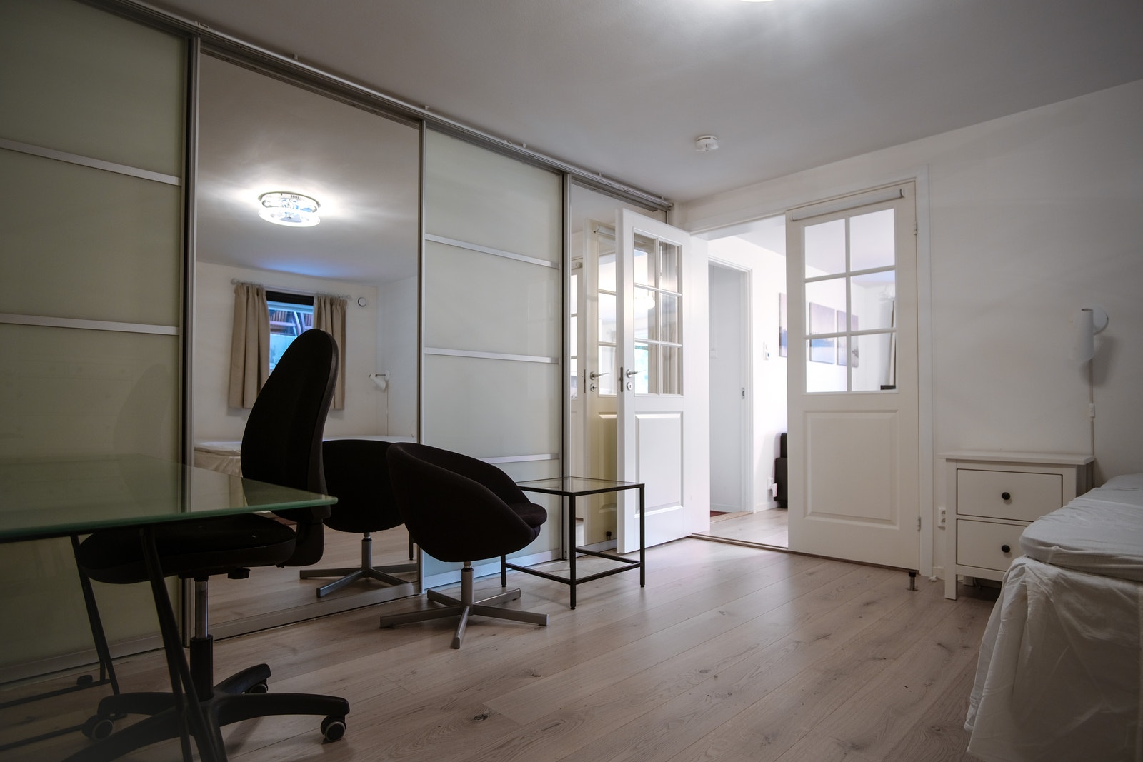 Godt med garderobeplass Galleribilde