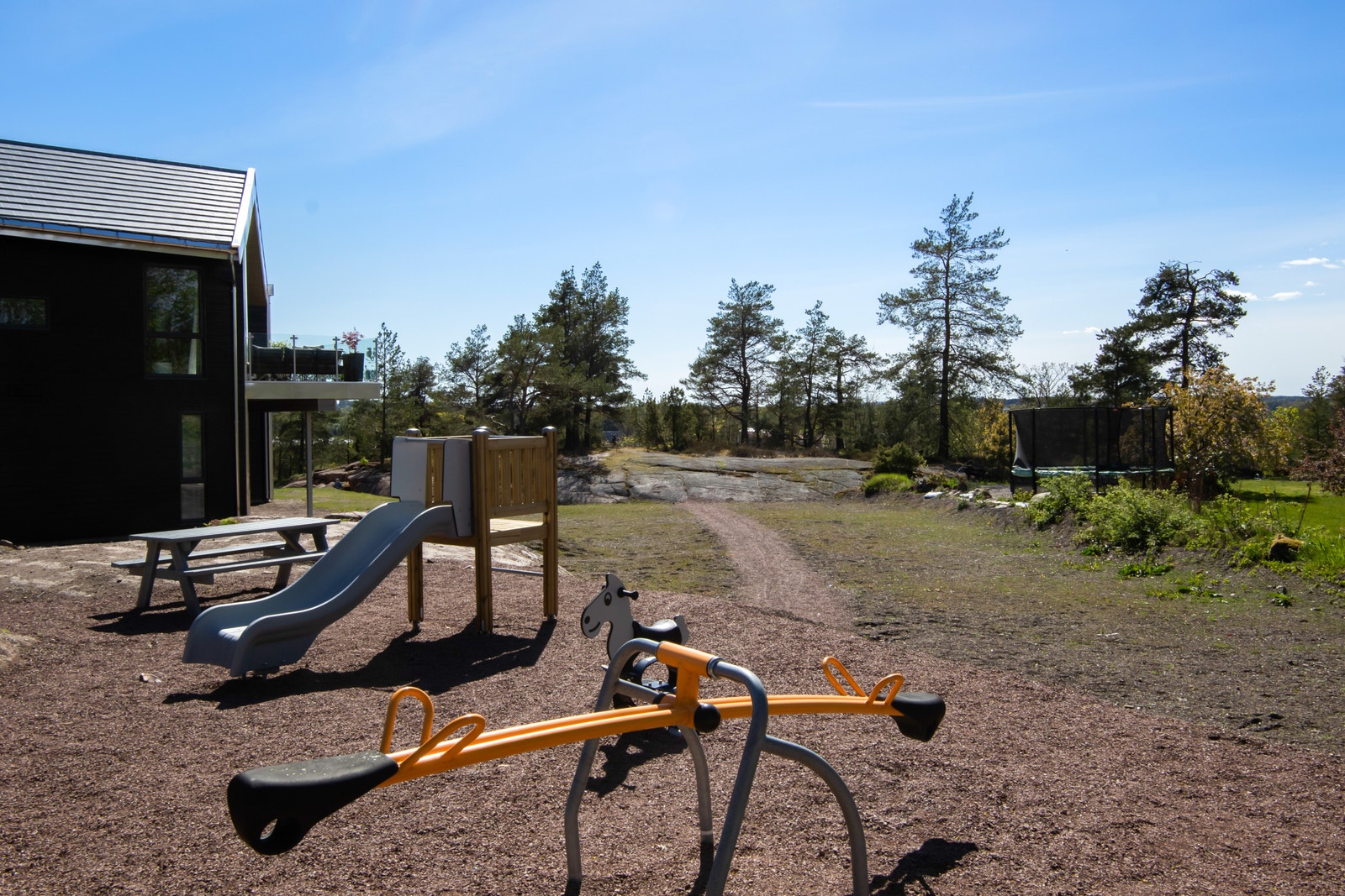 Ett større etablert Lekeplass i direkte nærhet til boligen Galleribilde