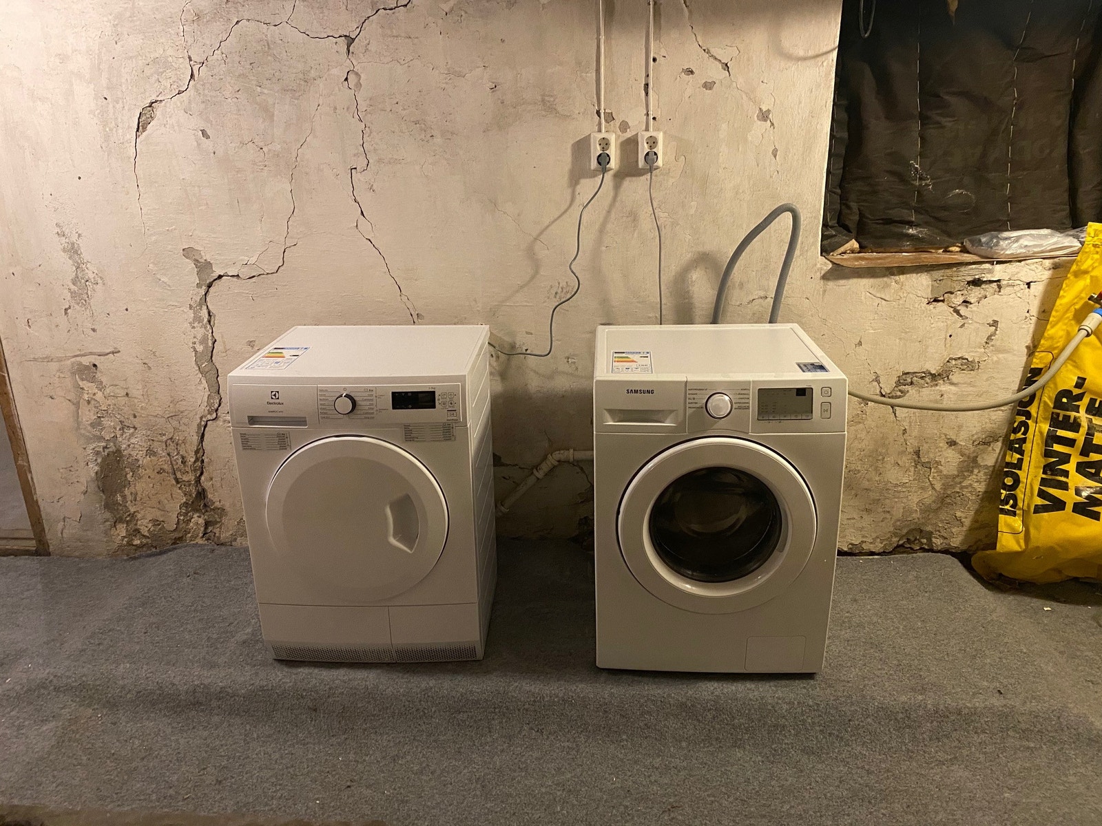 Vaskerom i kjeller. Galleribilde