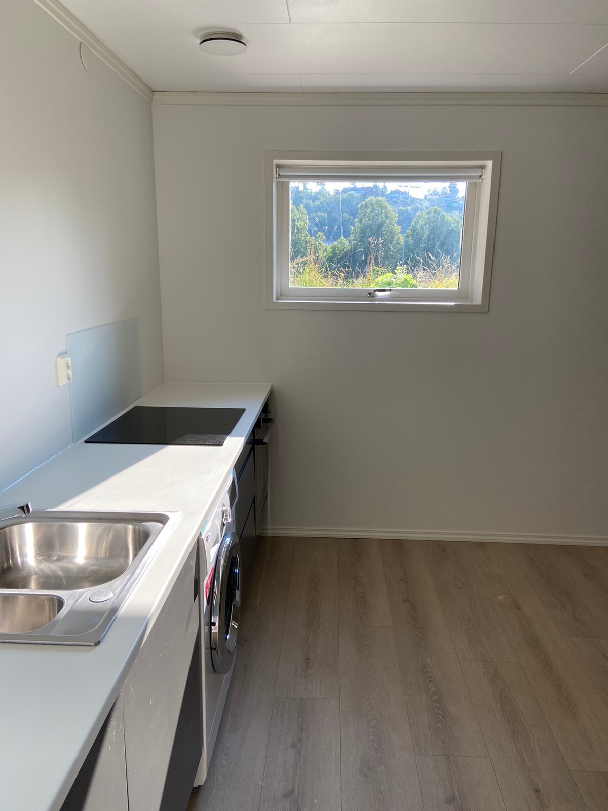 Fra gang mot kjøkken/hovedrom Galleribilde