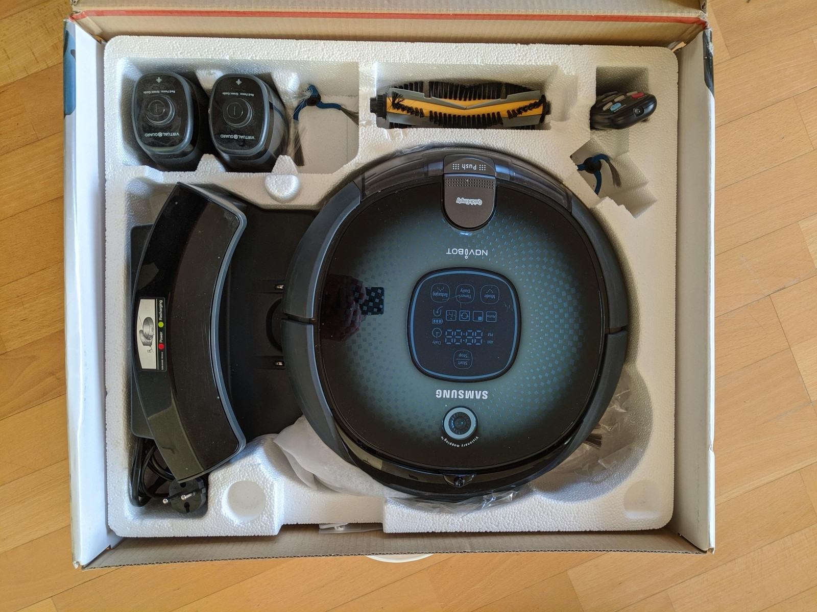 Samsung Navibot SR 8855 robotstøvsuger | FINN.no Samsung Navibot støvsuger | FINN.no