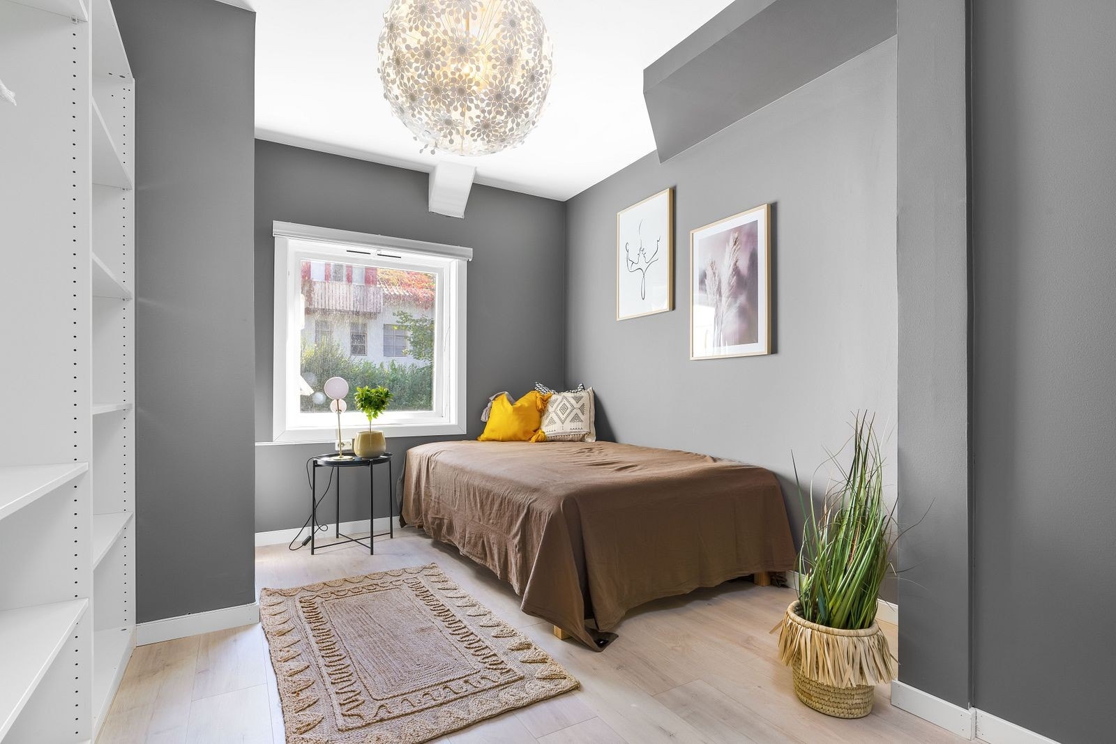 Rom 2. 10 m2 Galleribilde