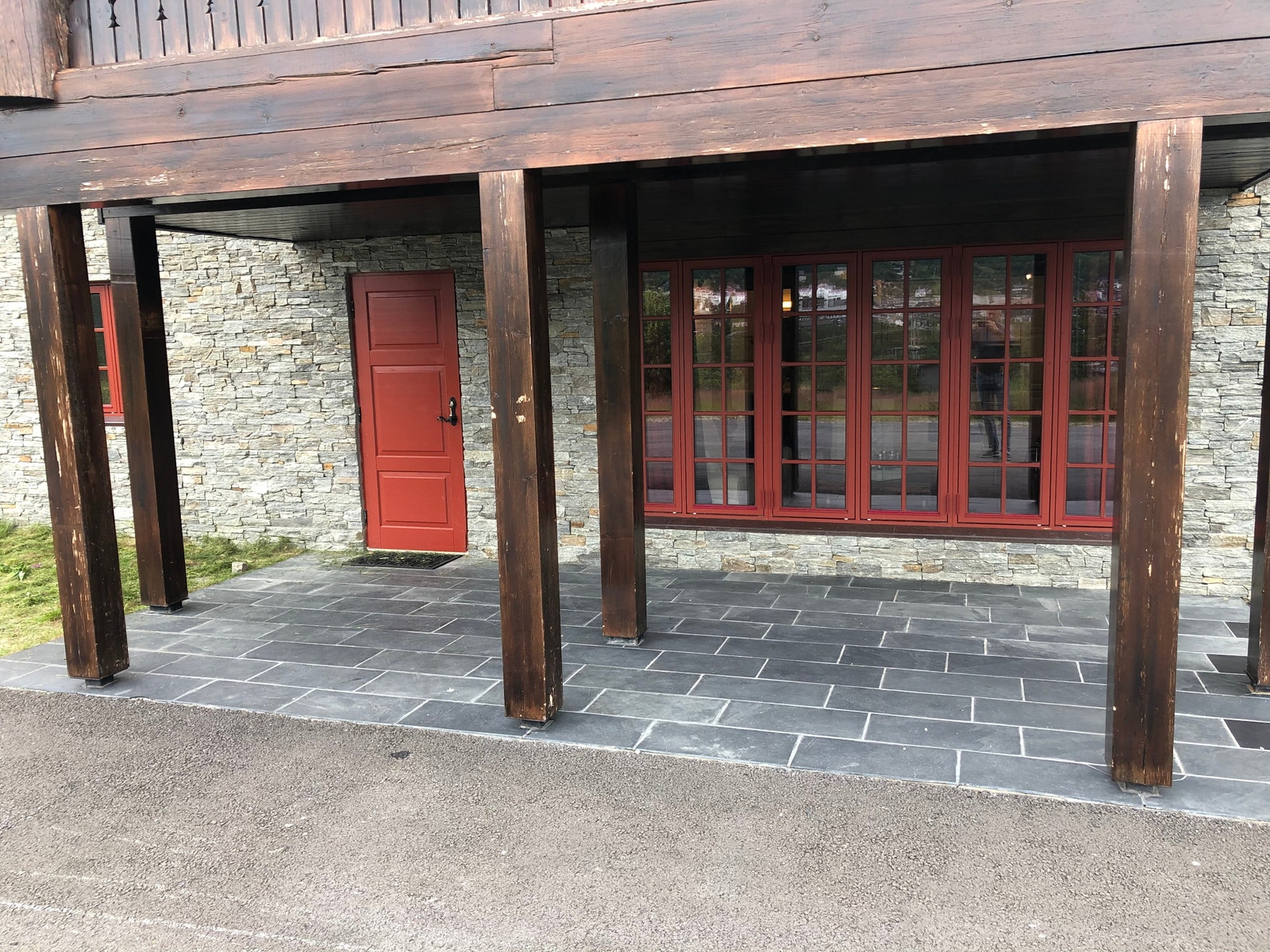 Fasade inngang til leilighet Galleribilde