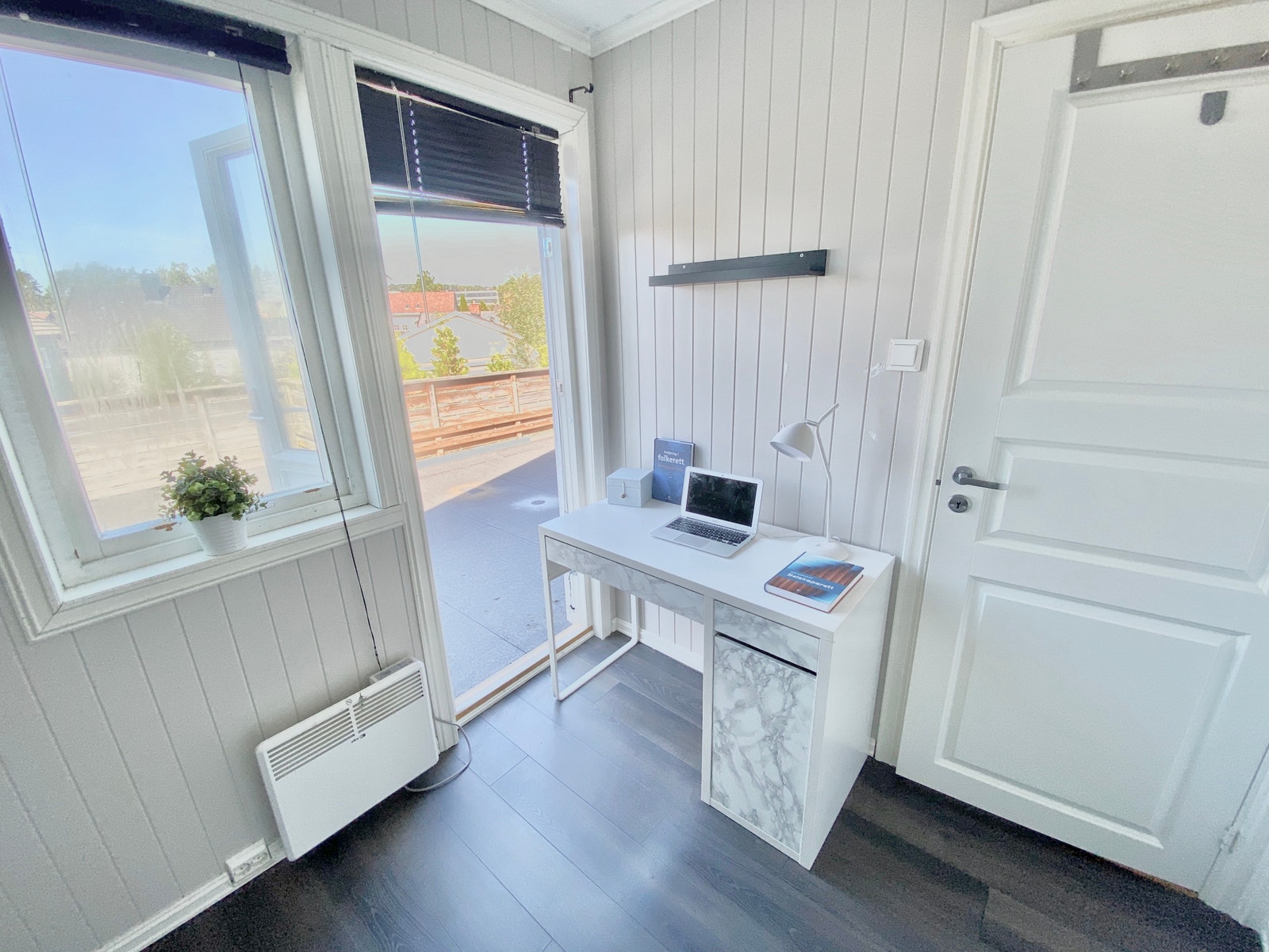 Stort rom med egen takterrasse- rom 6 Galleribilde