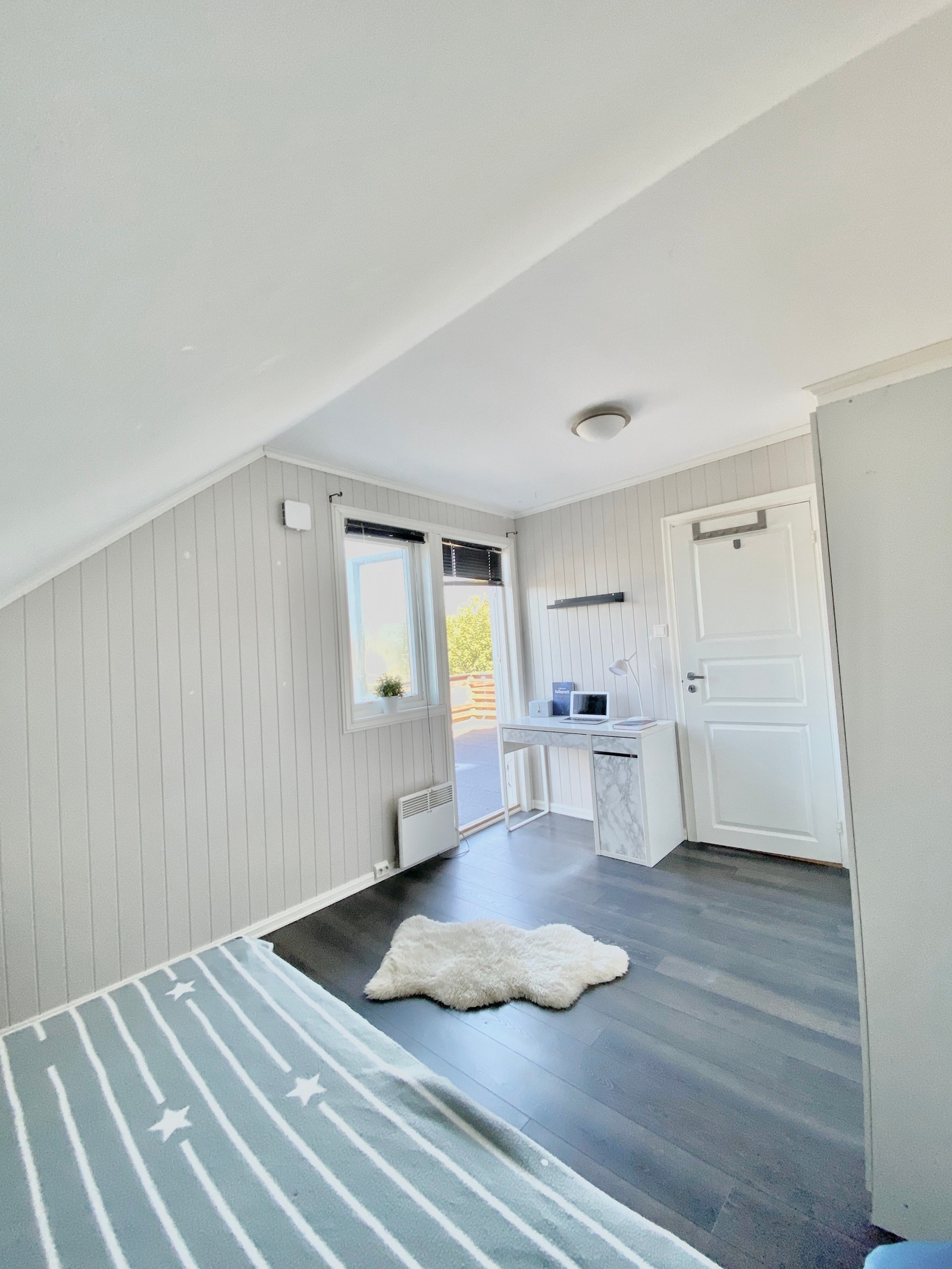 Stort rom med egen takterrasse- rom 6 Galleribilde