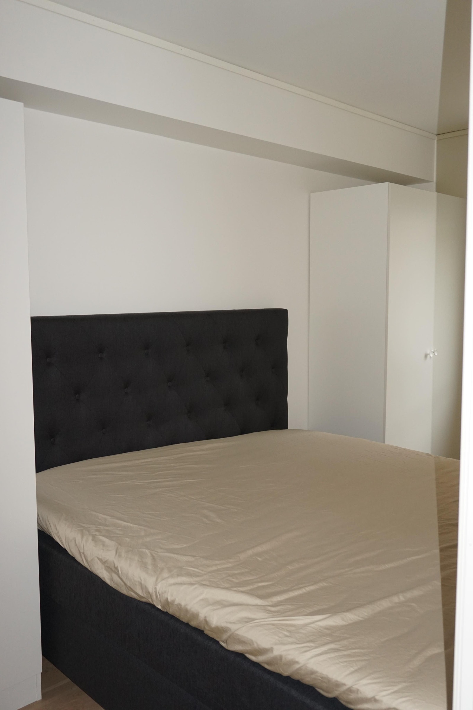 1 soverommet Galleribilde