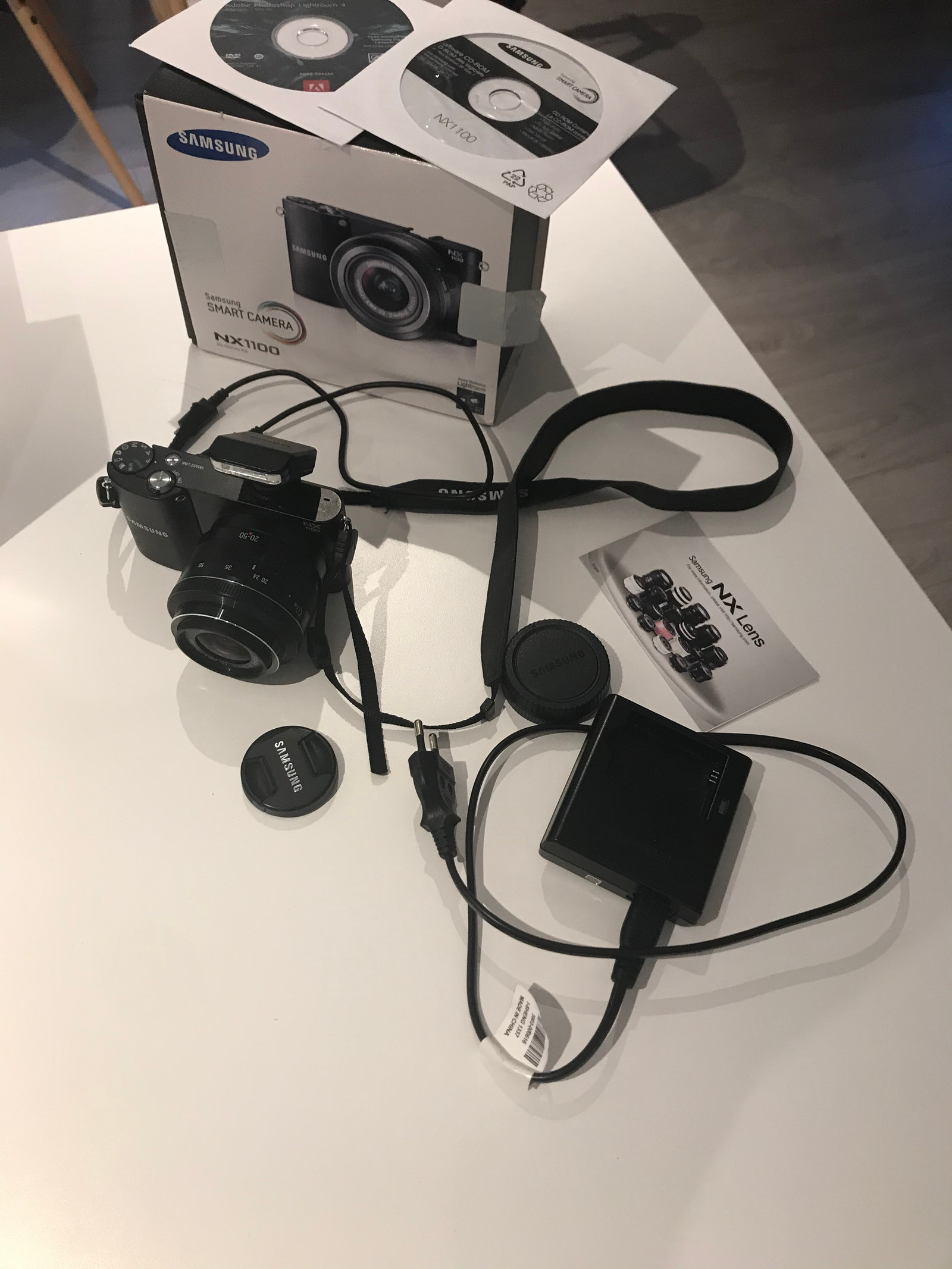 Komplett Samsung NX1100 selges! | FINN.no Komplett Samsung NX1100 selges! | FINN.no