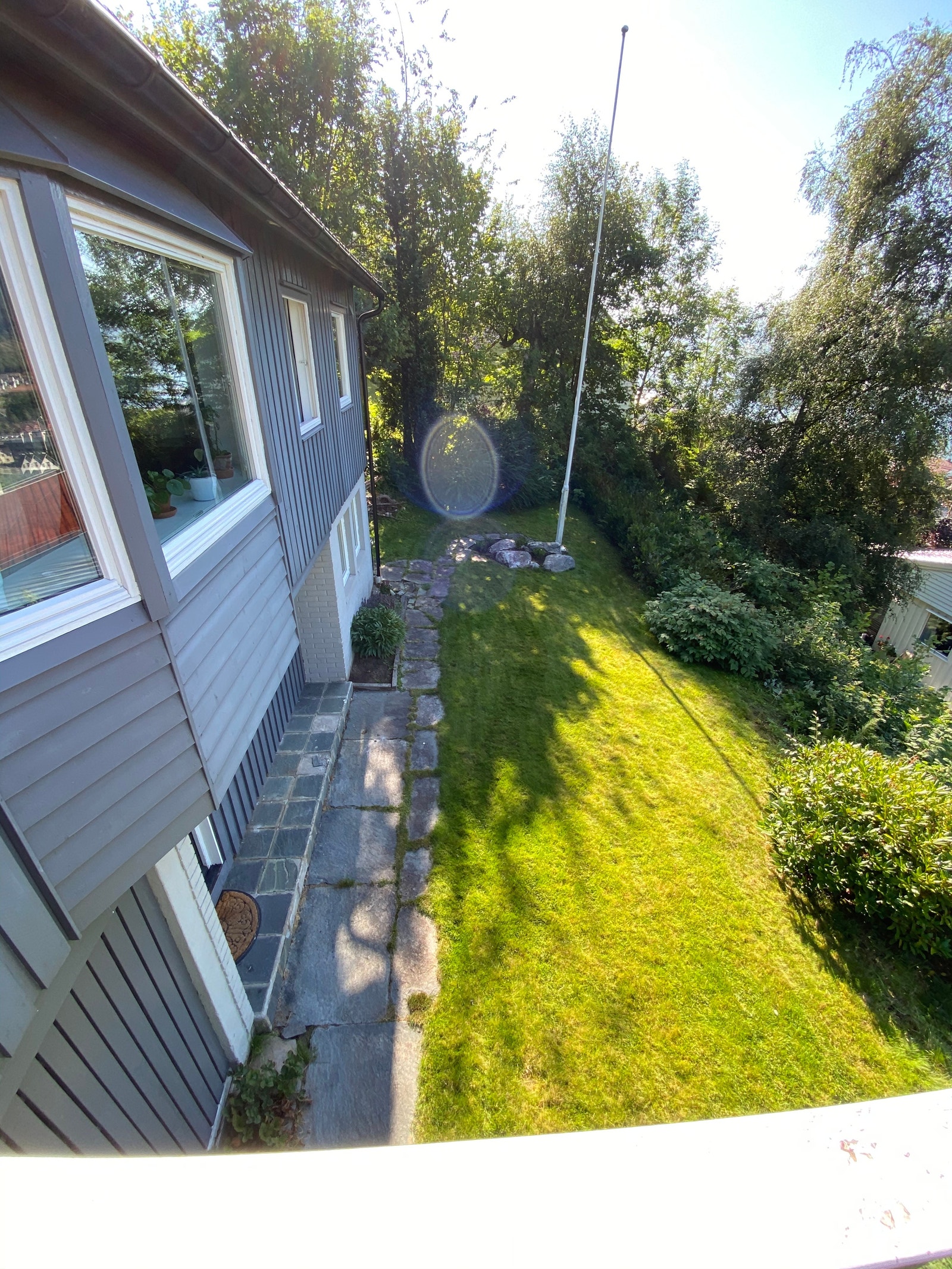 Leiligheten er i første etg. Galleribilde