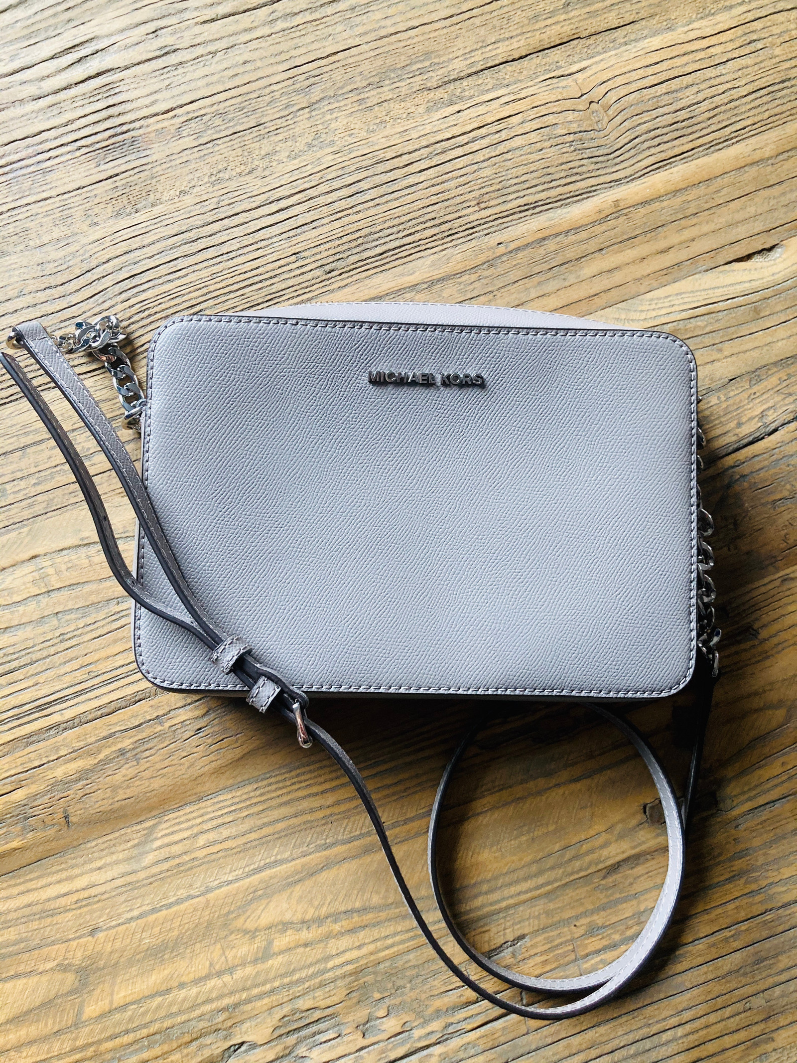 MICHAEL Michael Kors veske | FINN.no MICHAEL Michael Kors JET SET Håndveske pearl grey