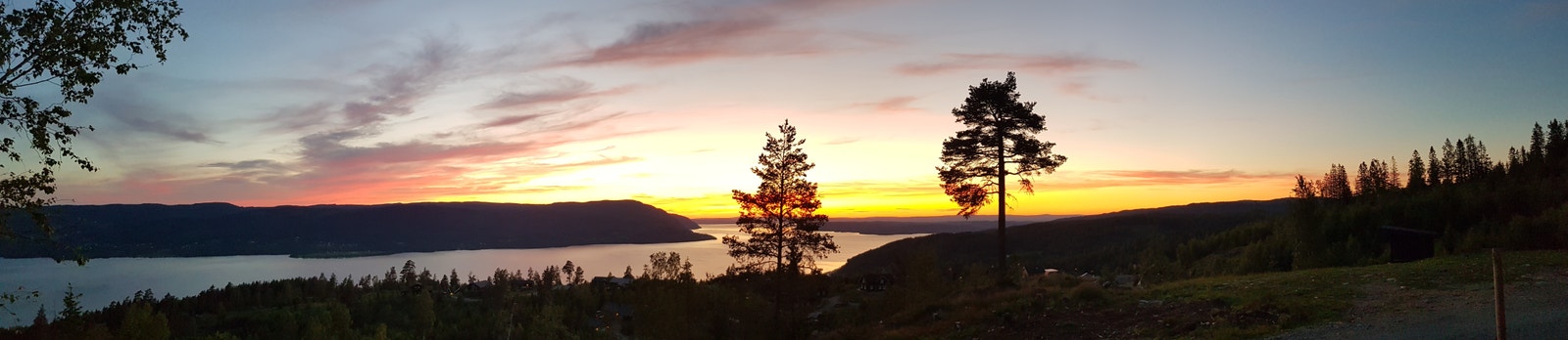 Panoramautsikt fra terrasse over Mjøsa - Aldri like dager på Mjøshytte Galleribilde