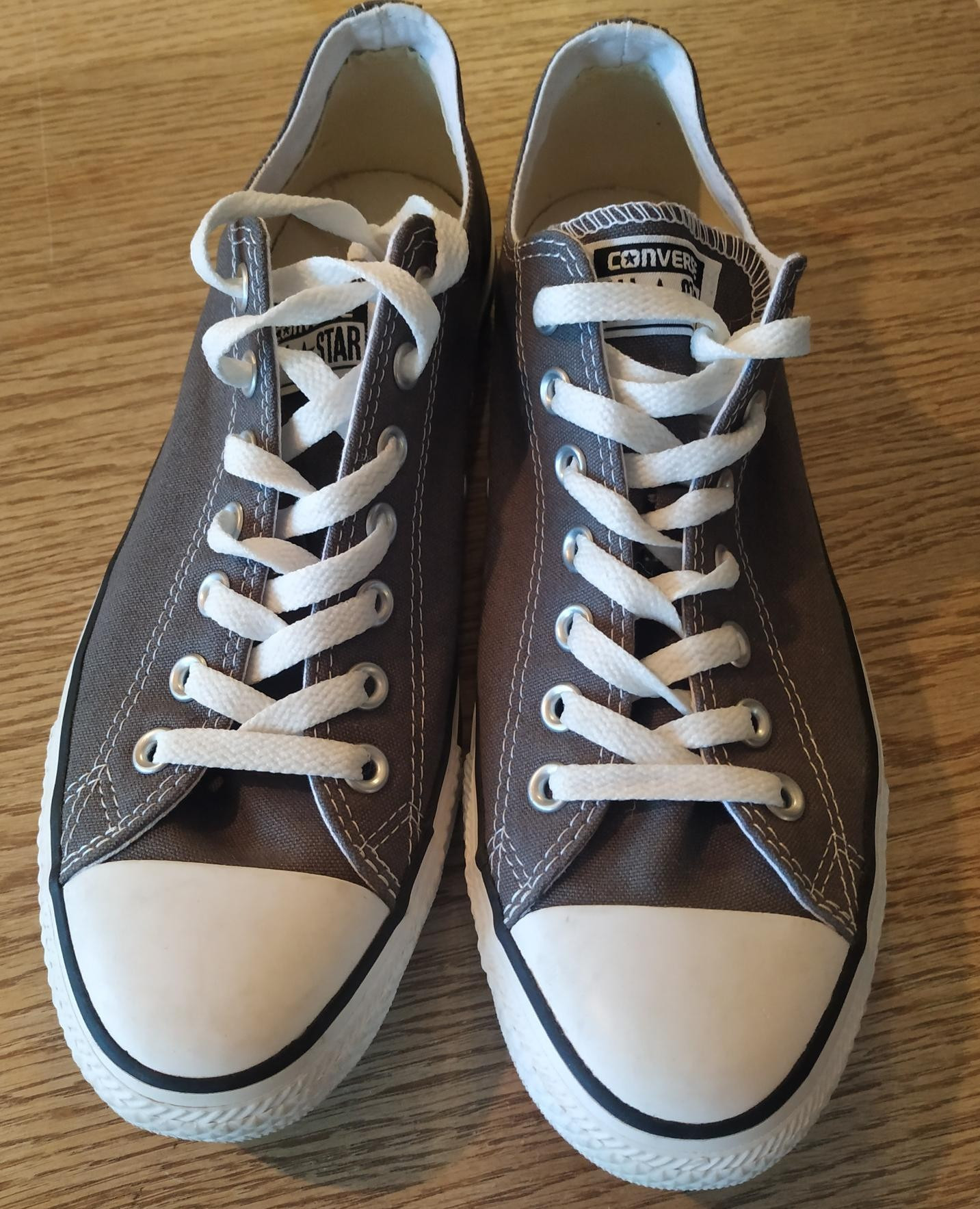UBRUKTE Converse sko str 42,5 UK 9 | FINN.no UBRUKTE Converse sko str 42,5 UK 9 | FINN.no