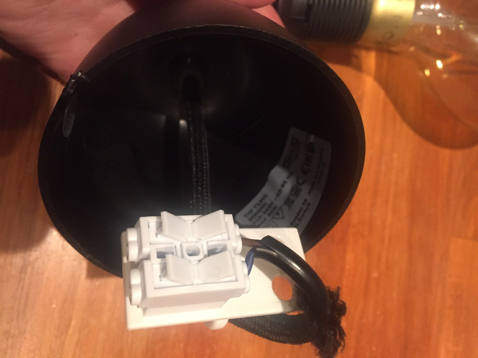 IKEA Älmhult lampe og pære | FINN.no IKEA Älmhult lampe og pære | FINN.no