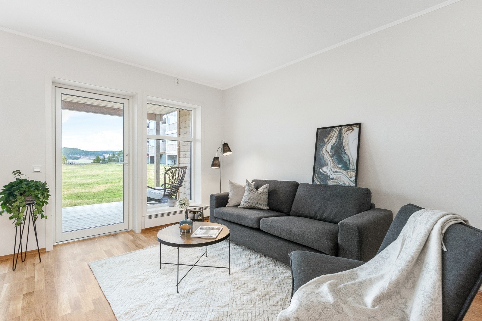 Lys og fin stue Galleribilde