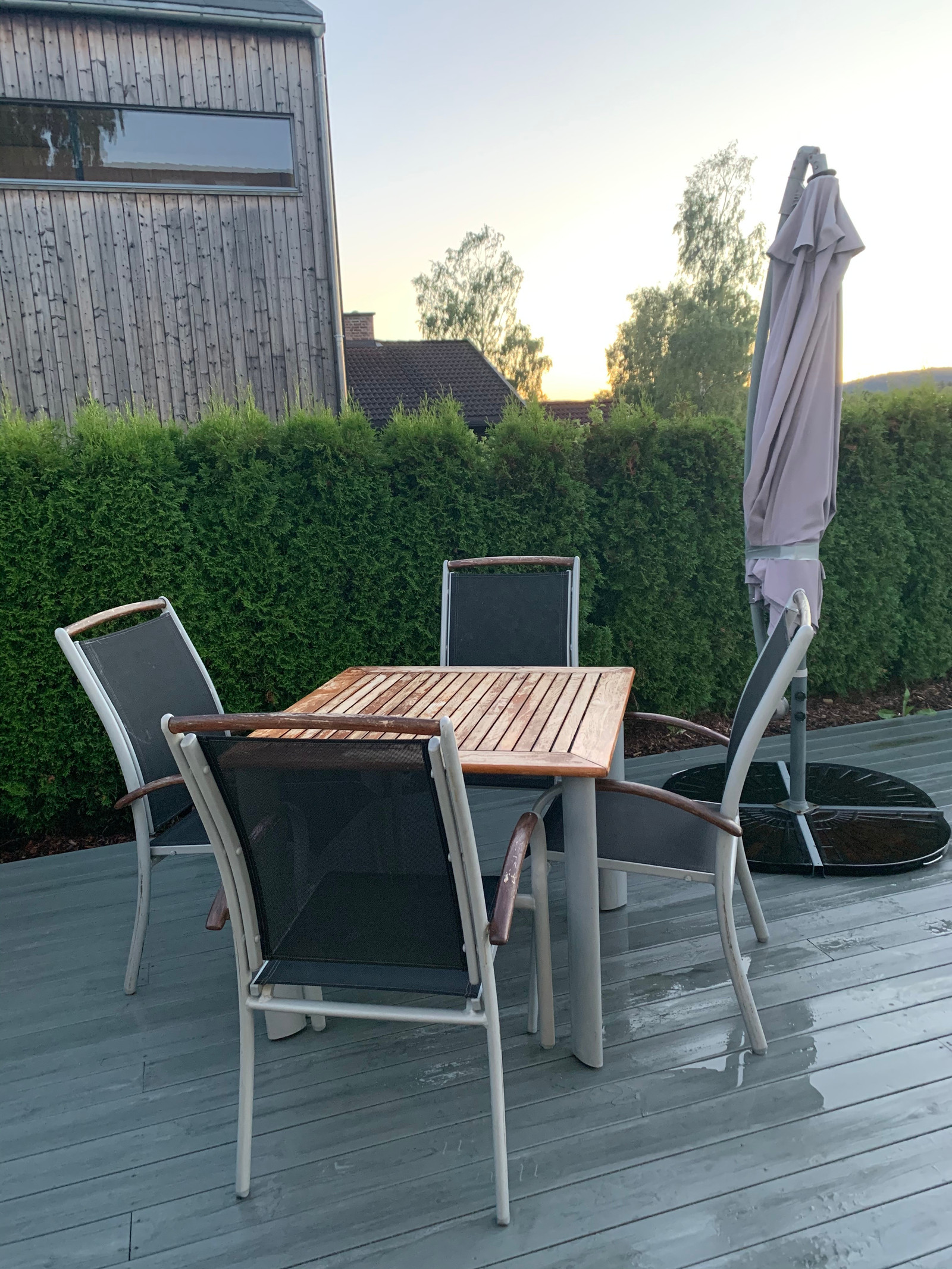 Utemøbler Bord + 4 stoler | FINN.no nonopbondholmen bord 2 stoler med
