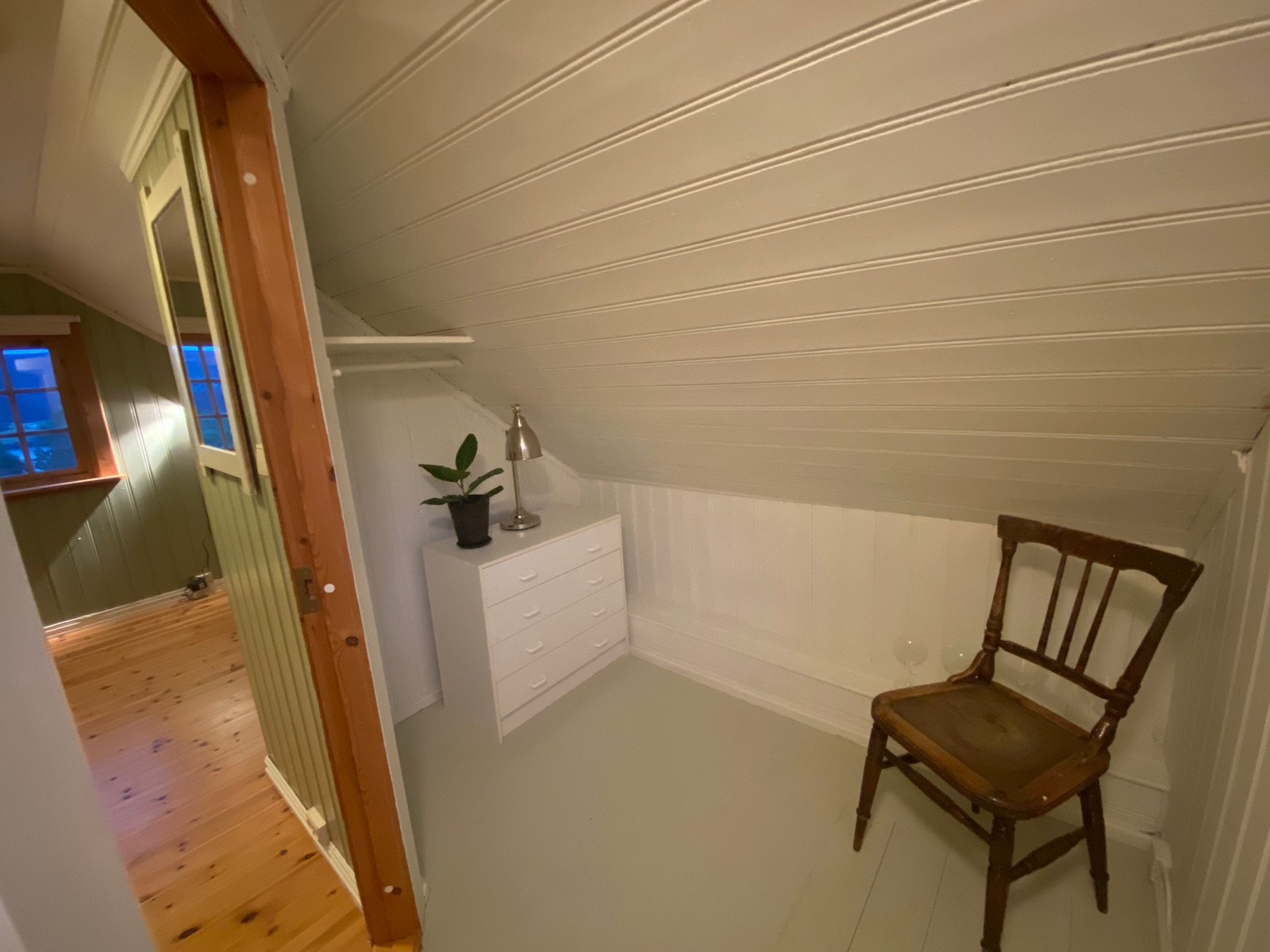 Kontorplass eller oppbevaring i andre etasje Galleribilde