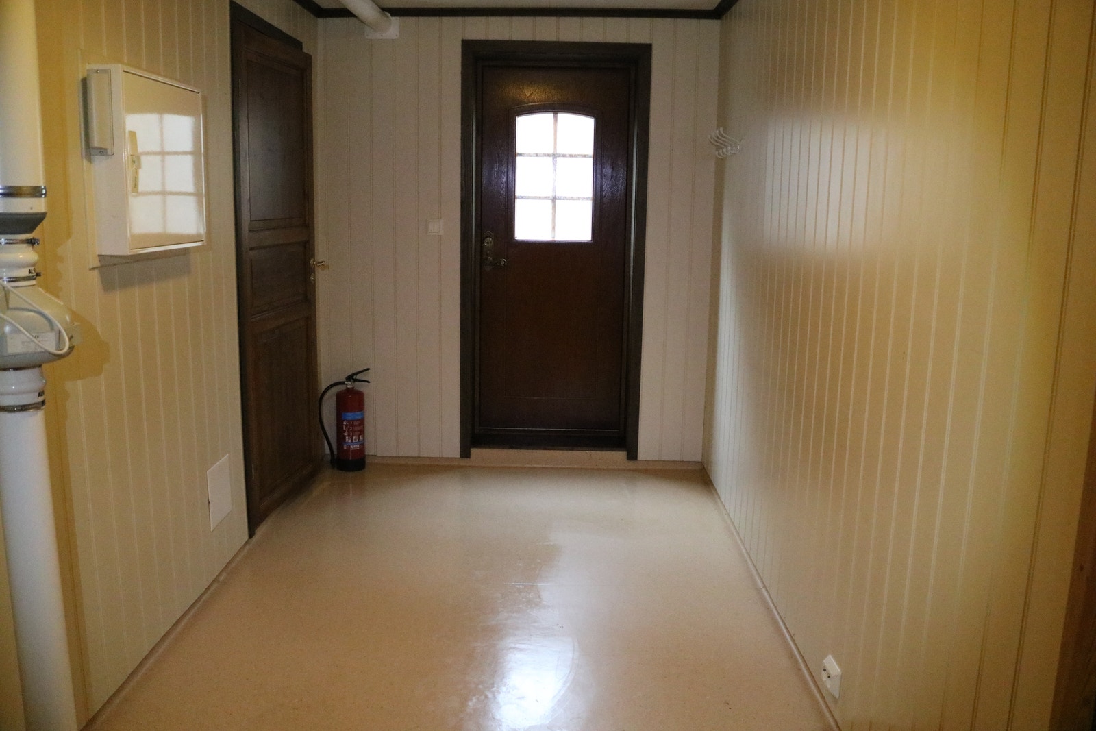 Vaskerom/ bod med utgangsdør Galleribilde