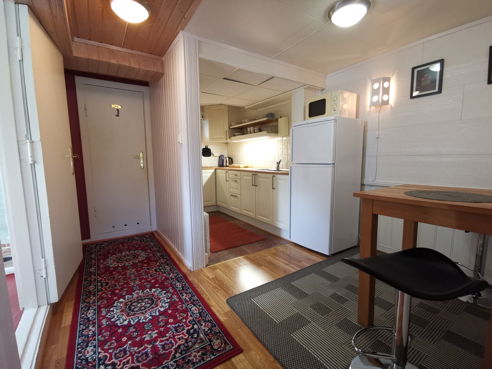 Separat toalett i hall Galleribilde