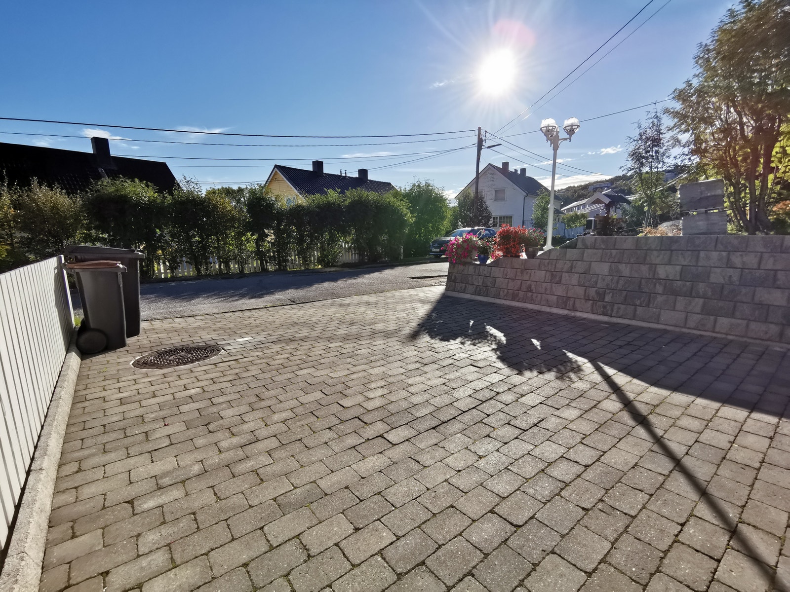 Gårdsplassen tilhørende leiligheten Galleribilde