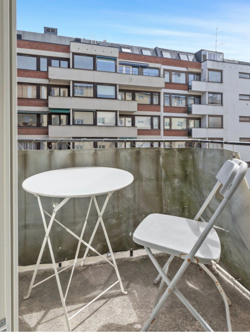 Egen luftebalkong ved leiligheten Galleribilde
