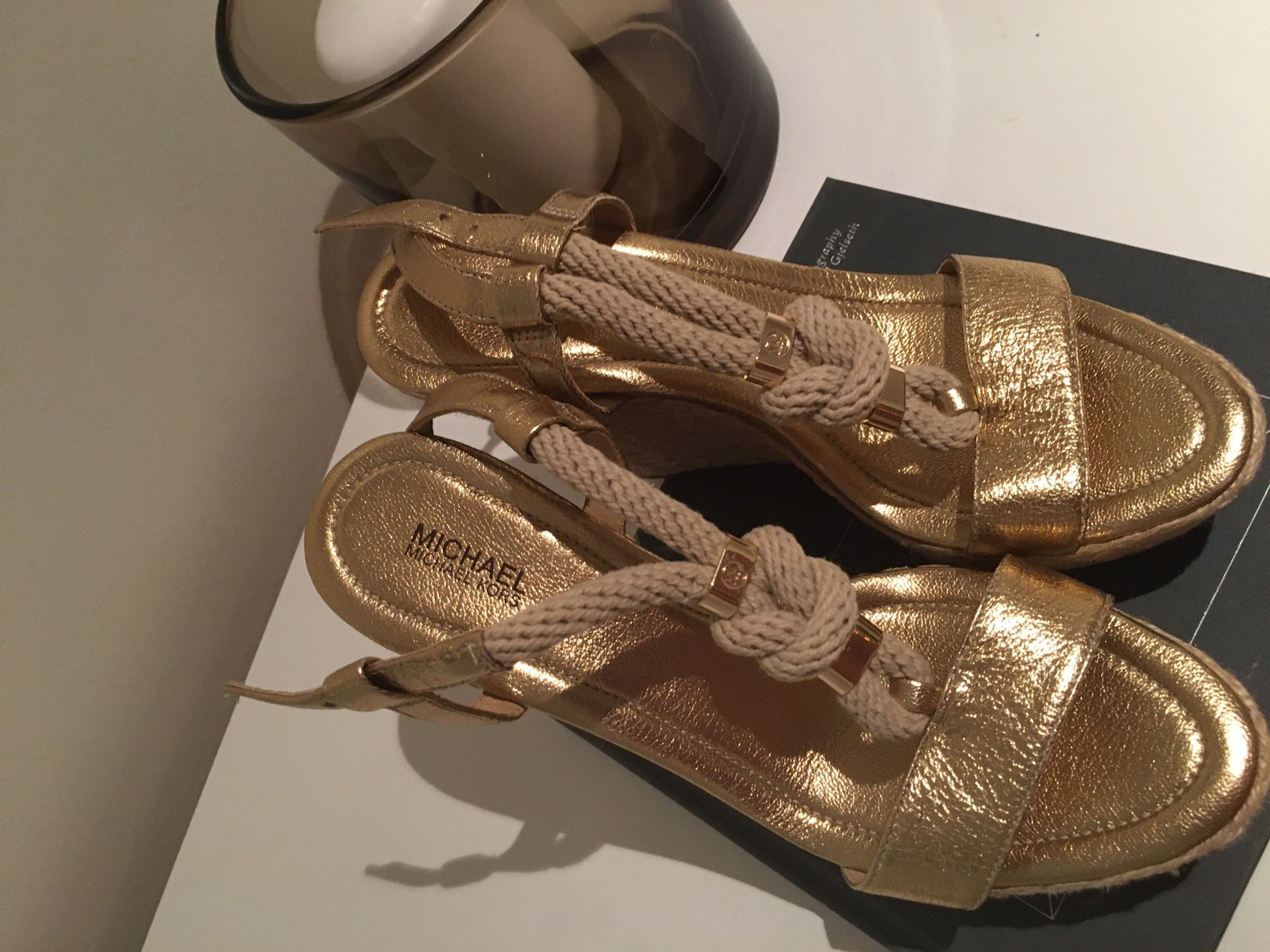 Michael Kors sko gull kilehæl | FINN.no Michael Kors sko gull kilehæl | FINN.no