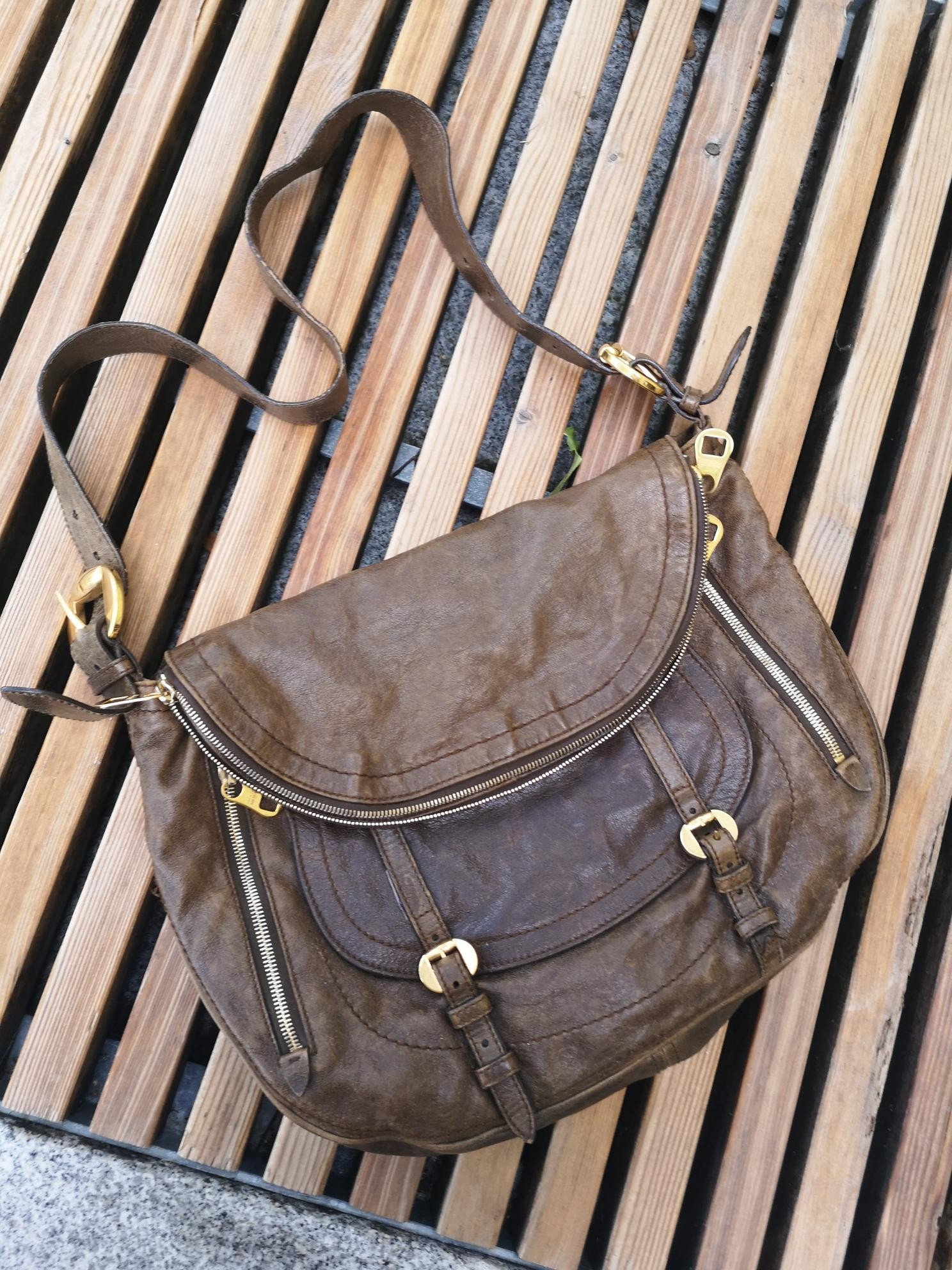 Alexander McQueen veske i skinn | FINN.no Stor veske fra Alexander McQueen | FINN.no