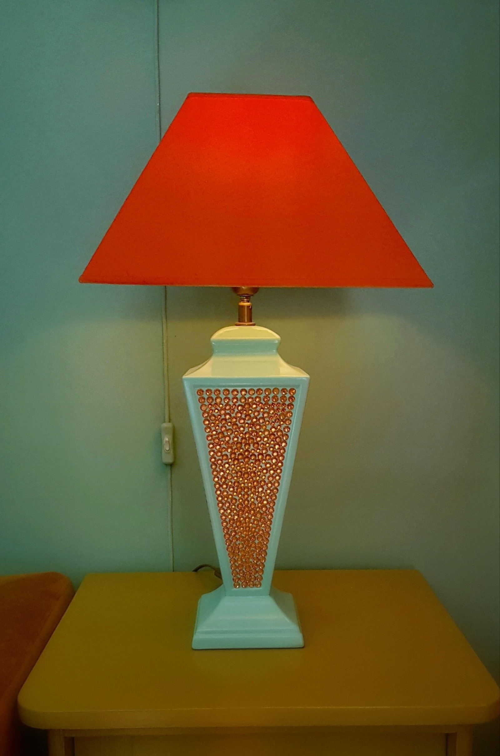 Stor, fargerik redesign retro lampe. Unik. | FINN.no Fargerik lampe til salgs | FINN.no