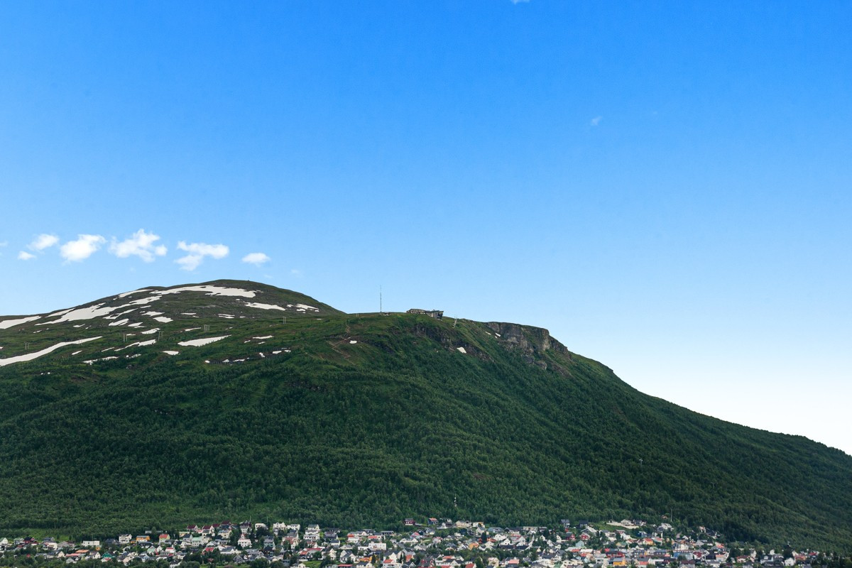 Utsikt mot Fjellheisen