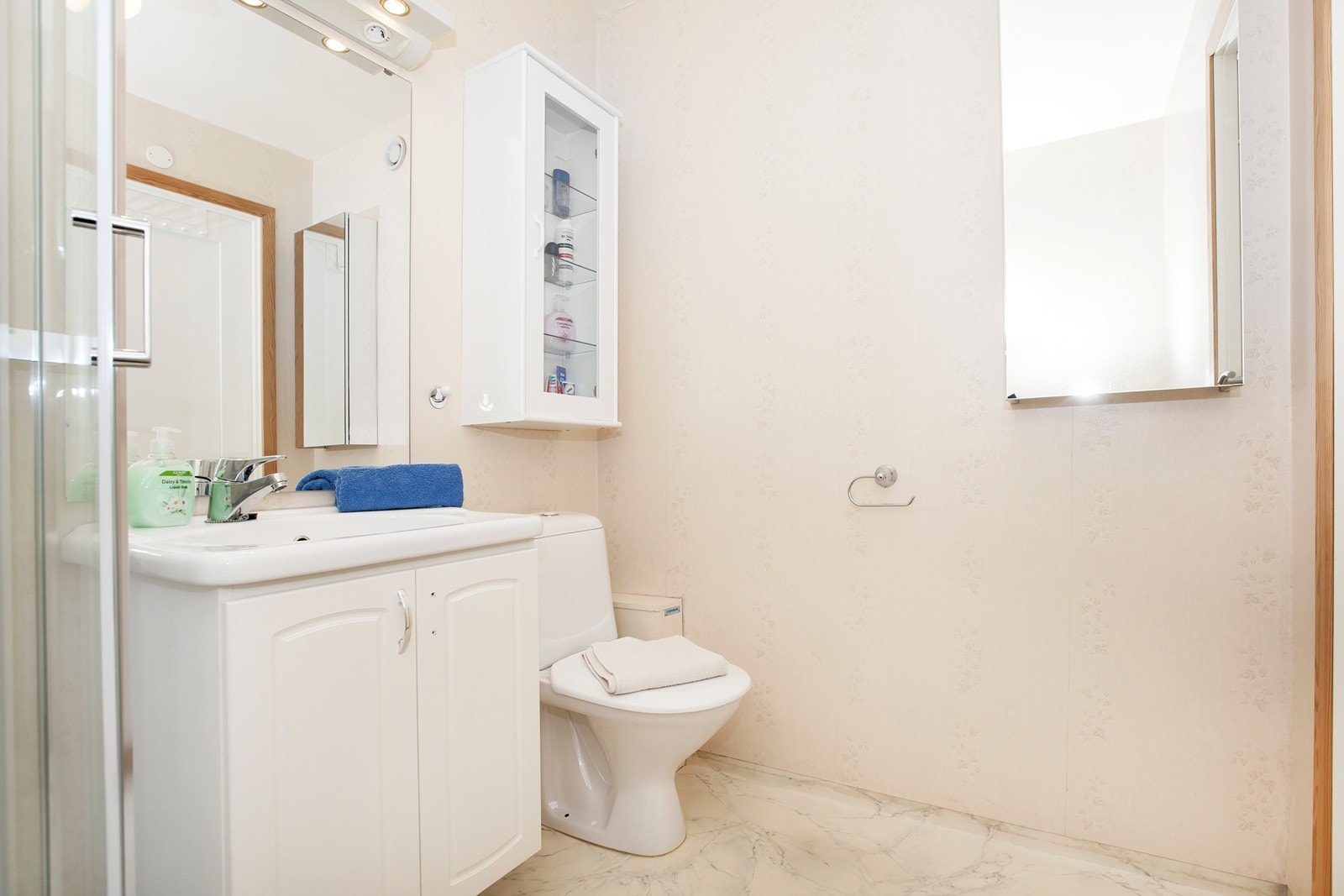 Bad - varmekabler i gulv Galleribilde