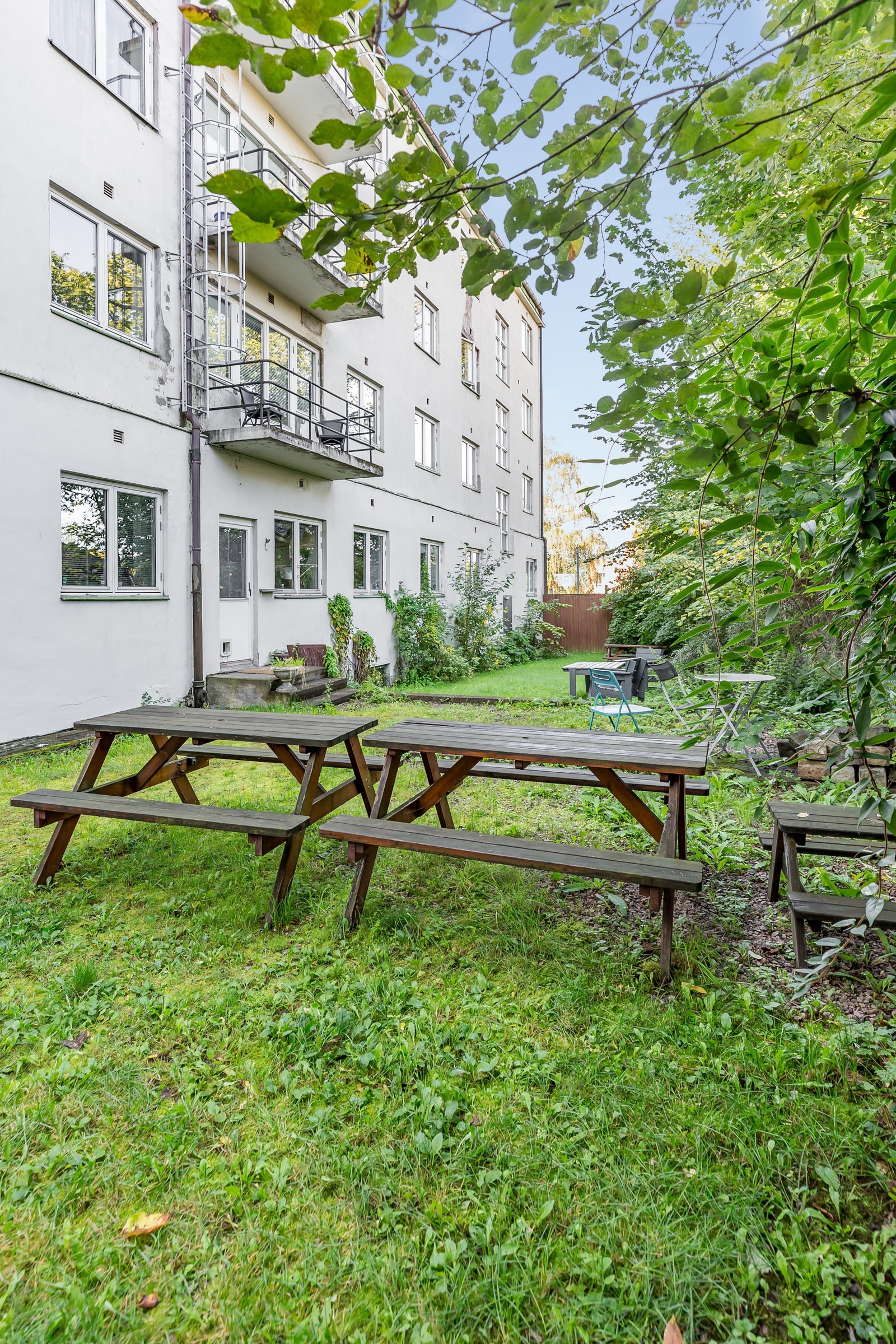 Bakgård Galleribilde