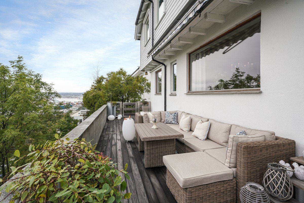 Terrasse er på hele 45 kvm. Galleribilde