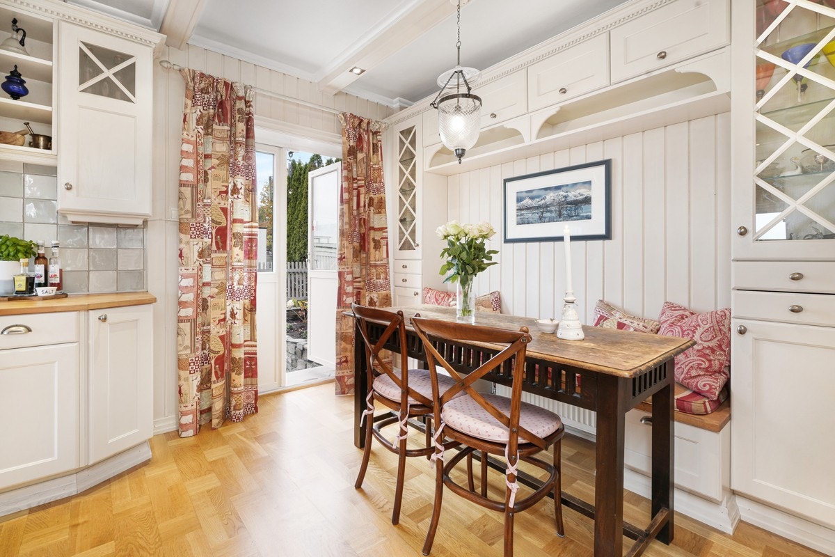 Her er det også plass for en koselig sittegruppe. Galleribilde