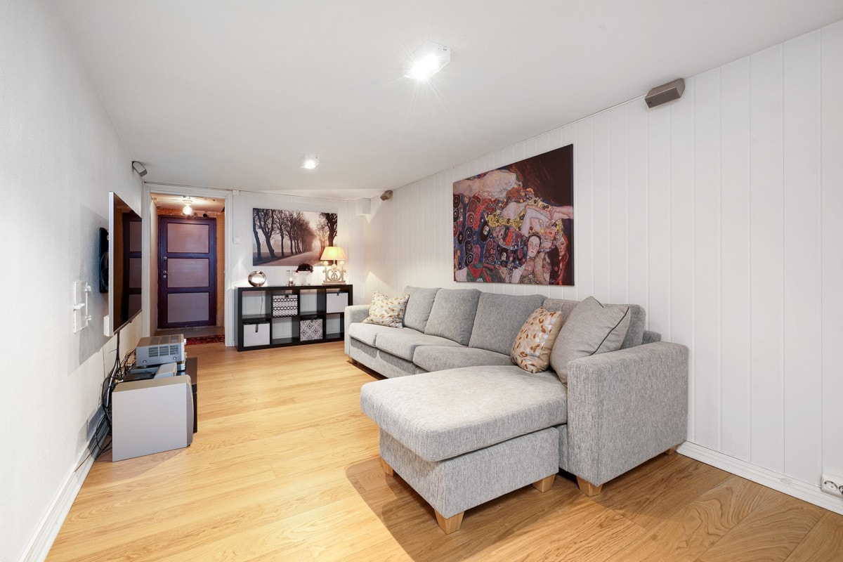 Rommet kan fint benyttes som kjellerstue. Galleribilde