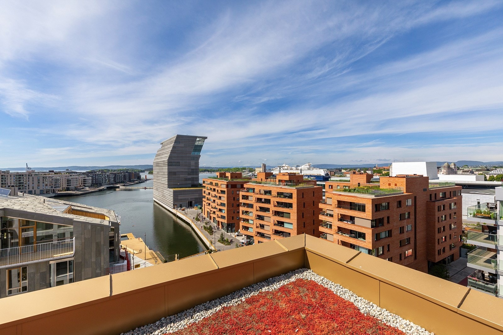 Fantastisk utsikt fra takterrassen Galleribilde