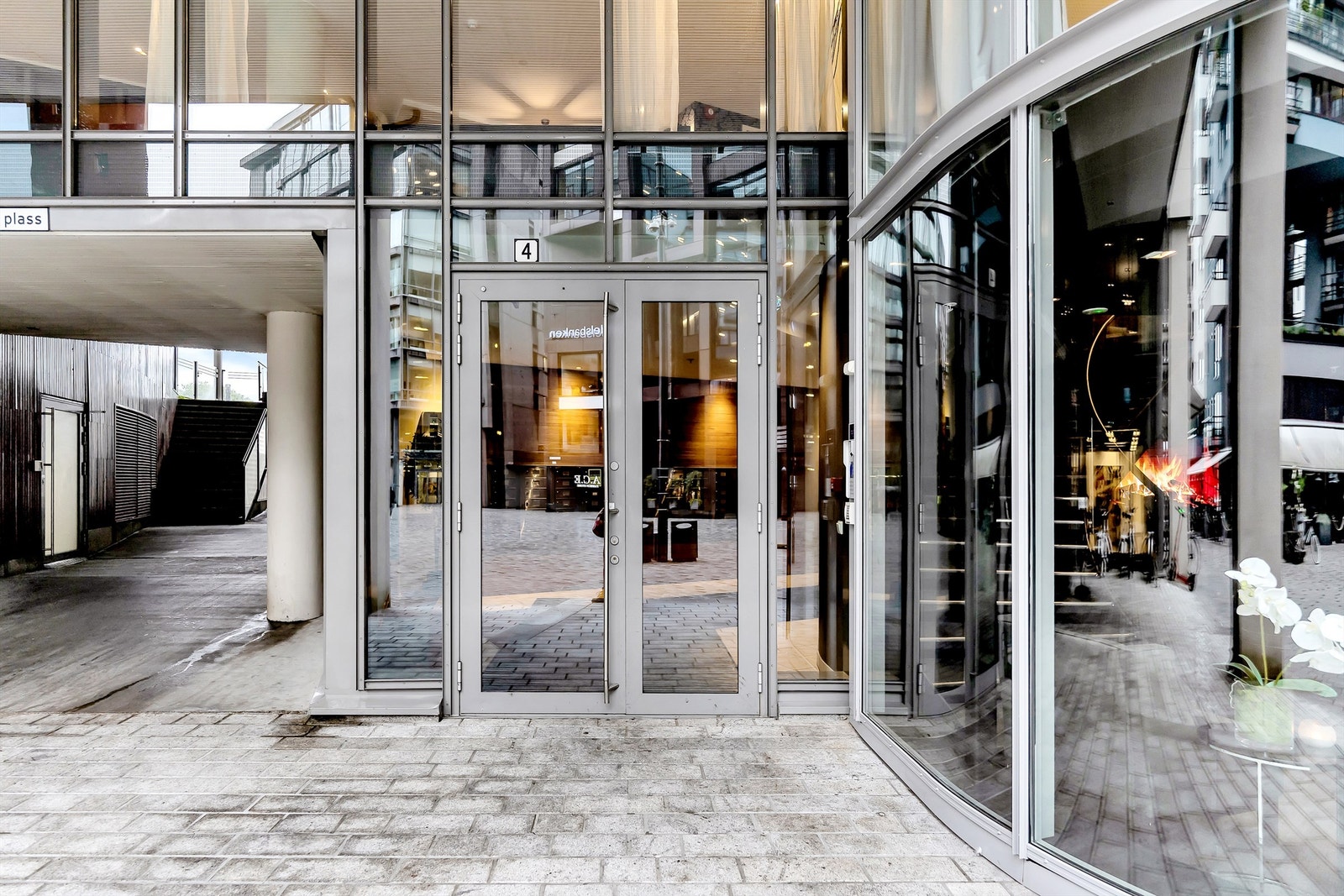 Velkommen til Olav Selvaags plass 4. Galleribilde