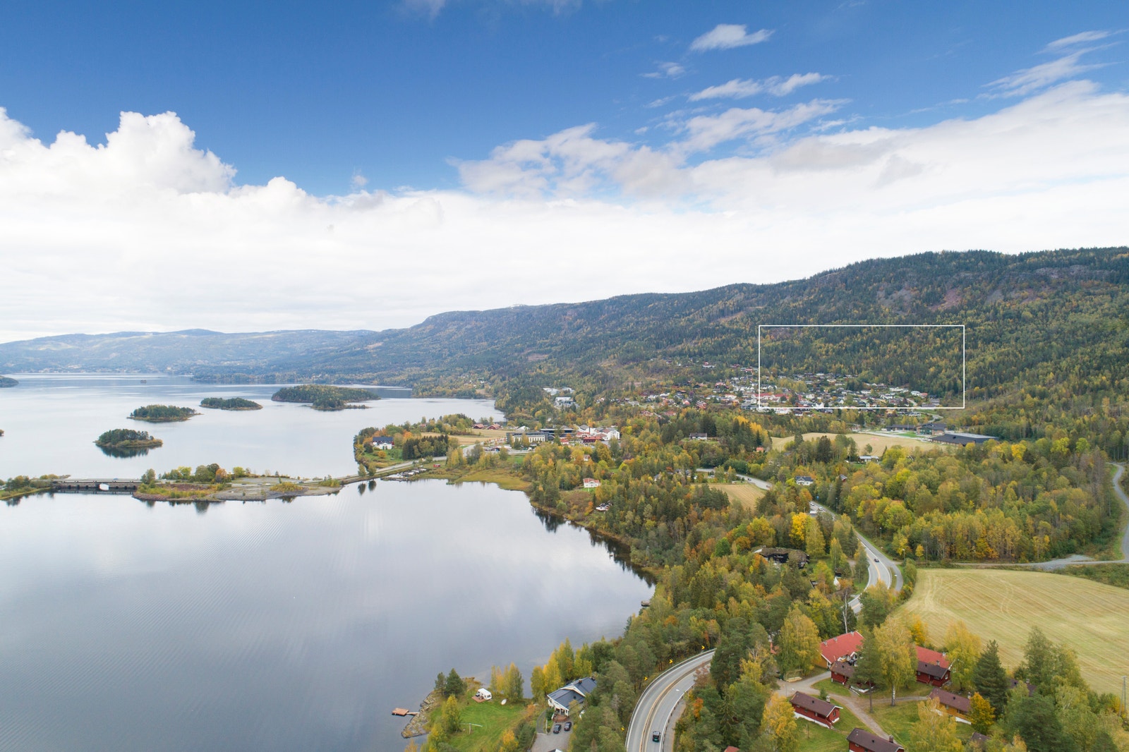 Sentralt i Sundvollen. Galleribilde