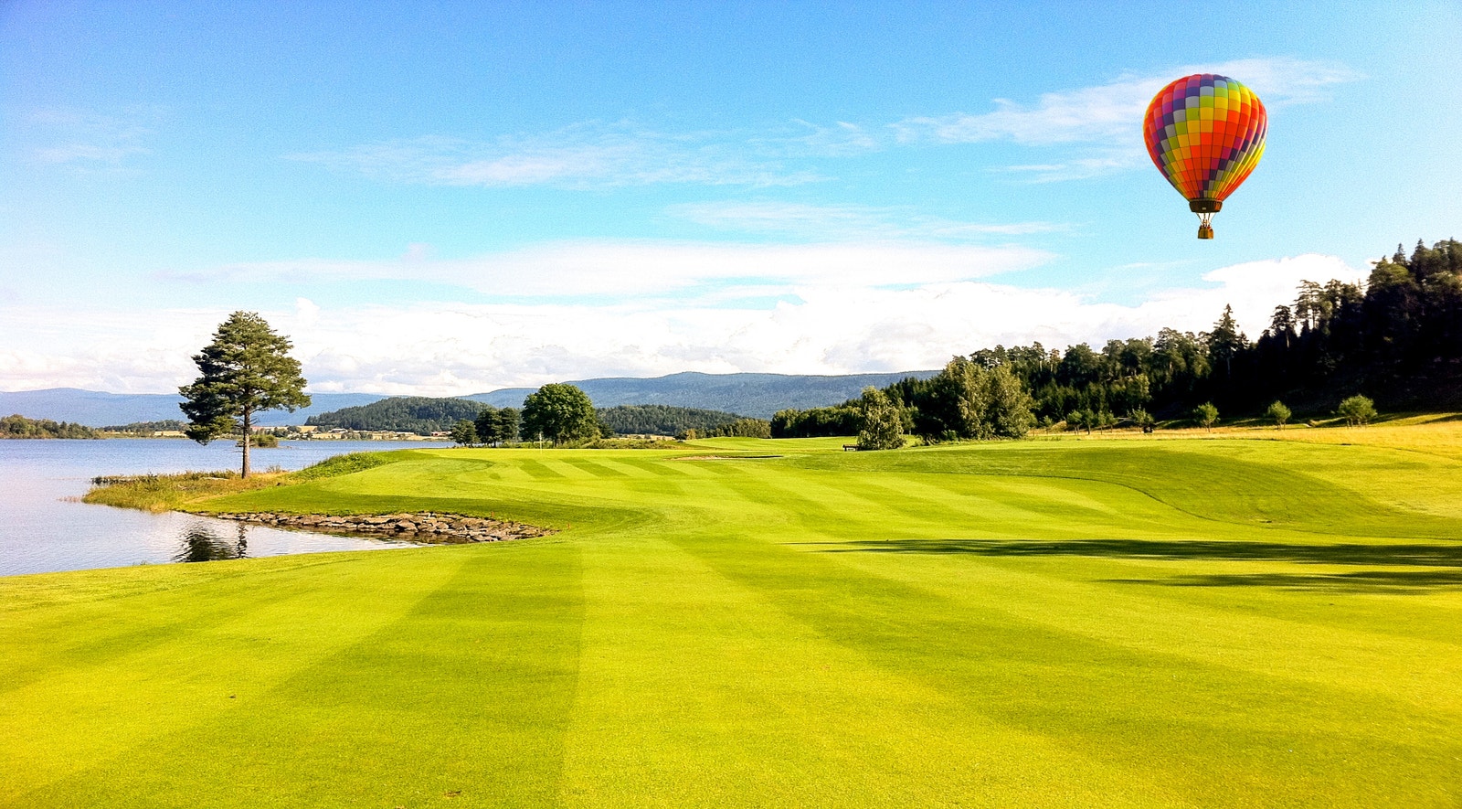 Tyrifjorden Golf byr på en av Norges flotteste anlegg. Ligger kun 5 minutters biltur unna. Galleribilde