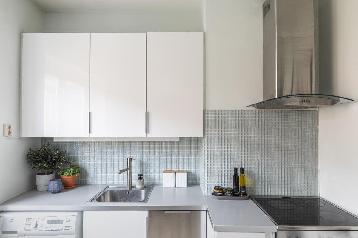 Kjøkkenet ble pusset opp i 2010, og har tidsmessig IKEA-innredning. Galleribilde