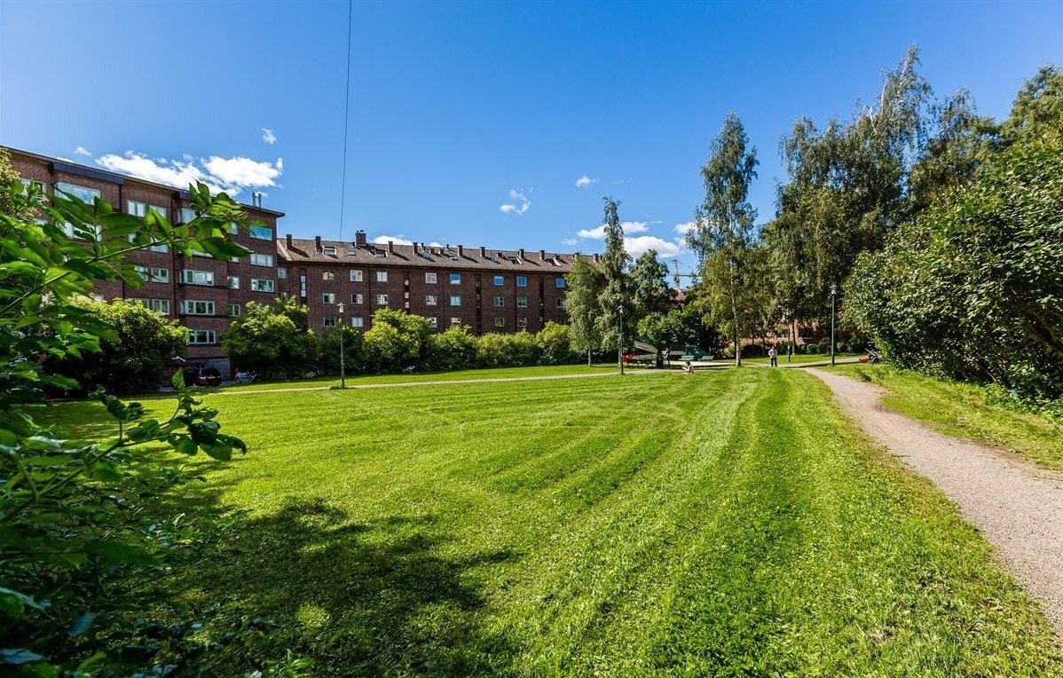 Du bor også i nærheten av mange grønne parker, som kan bli din nye lesesal, grillplass eller samlingspunkt for hyggelige kvelder. Galleribilde
