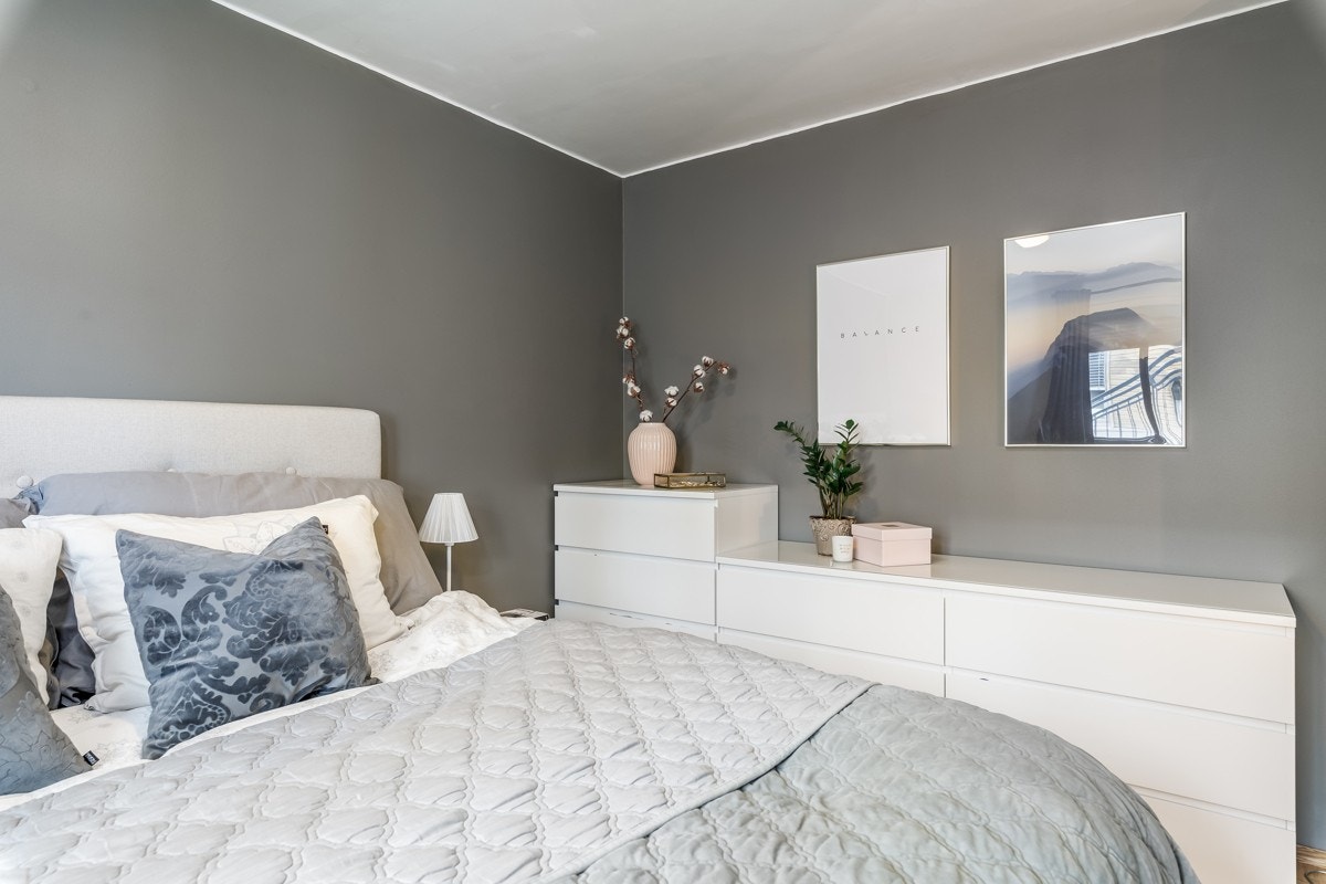 Soverommet har også fin plass til garderobeløsninger. Galleribilde