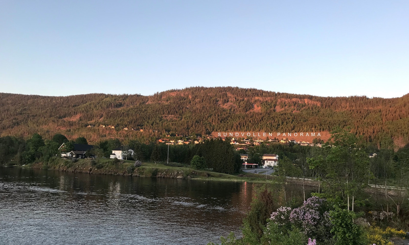 Vestvendt med fantastisk utsikt og meget gode solforhold. Galleribilde